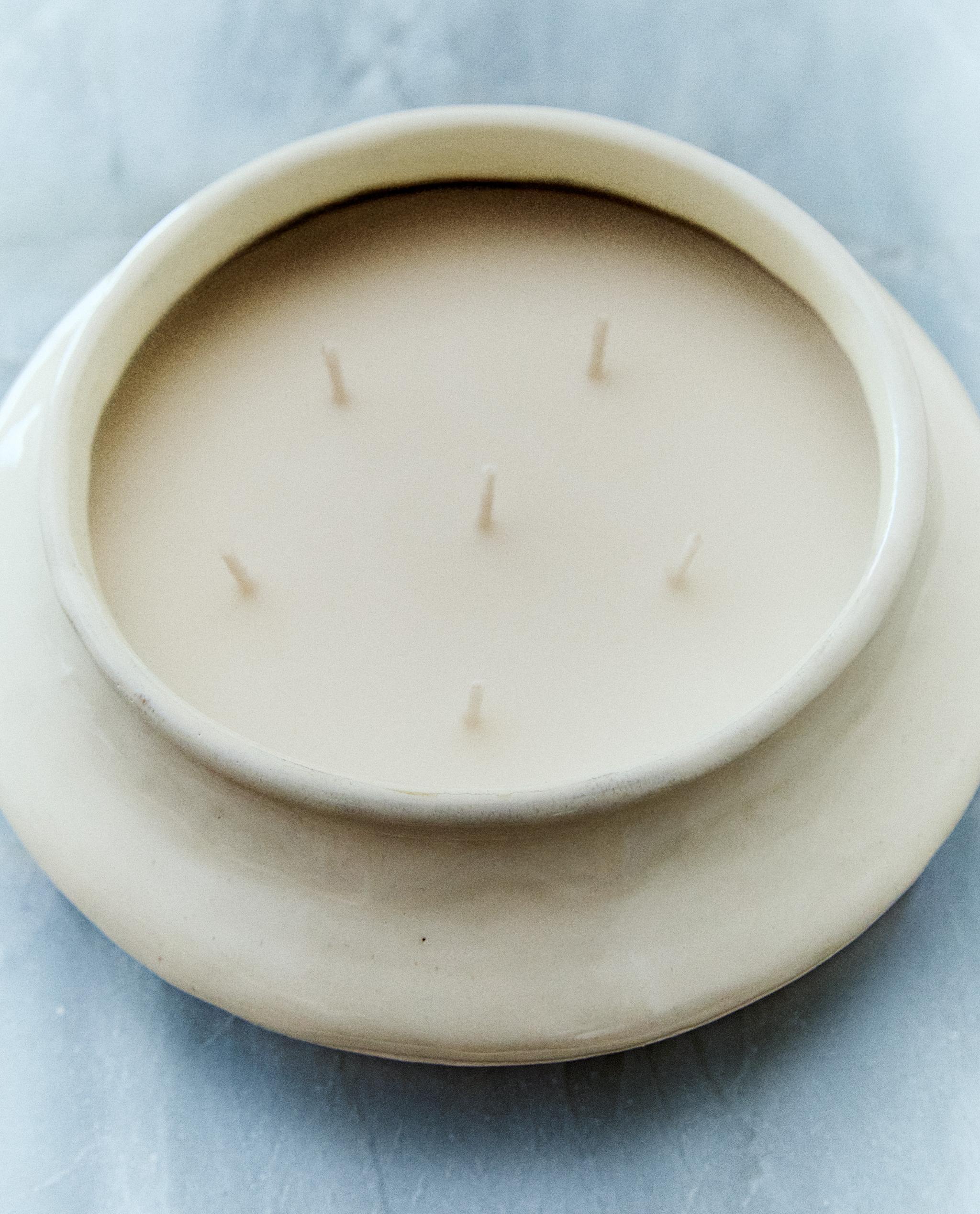 (700 G) LIGHT COTTON SCENTED CANDLE product thumbnail 10