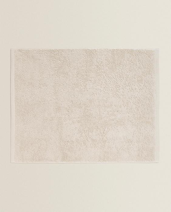 HLADKÝ KOBEREC DO KÚPEĽNE