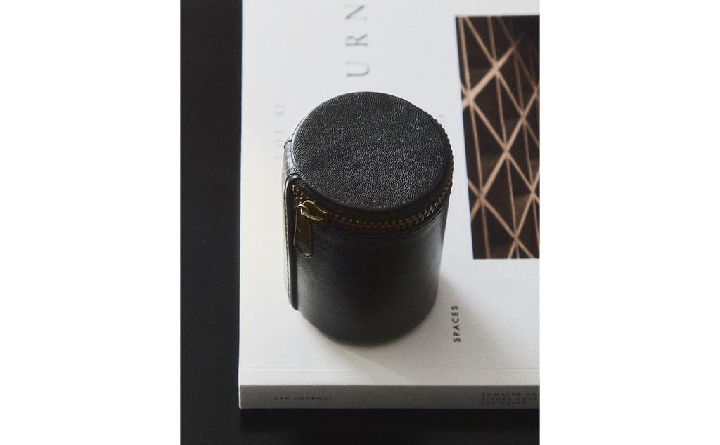 CYLINDRICAL LEATHER CASE CYLINDRICAL LEATHER CASE