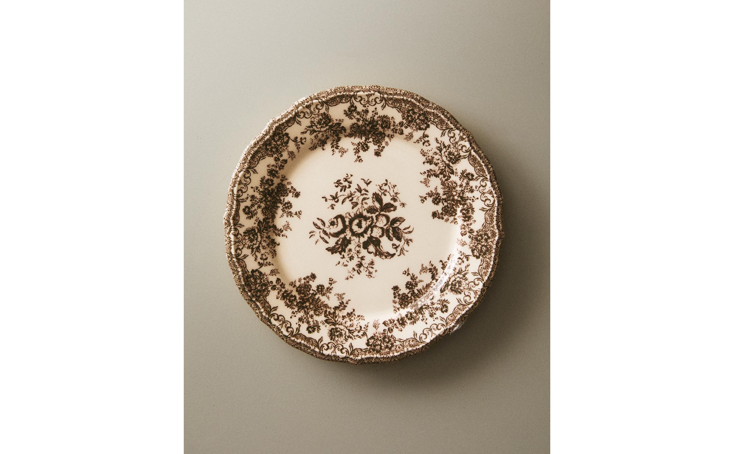 フローラル ブラウン アースンウェア テーブルウェア | Zara Home 日本