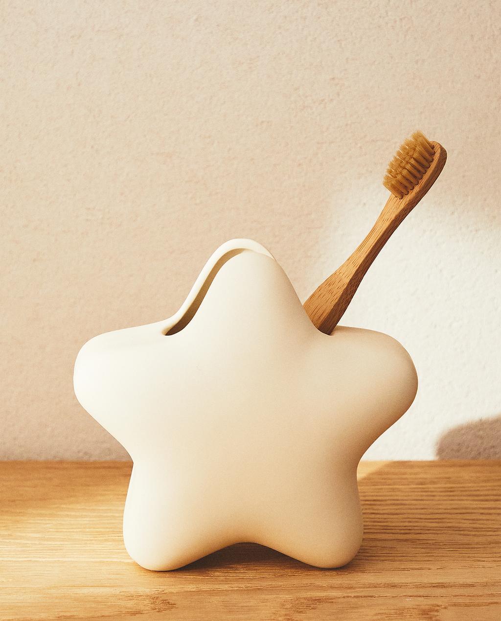 CHILDREN'S STAR TOOTHBRUSH HOLDER