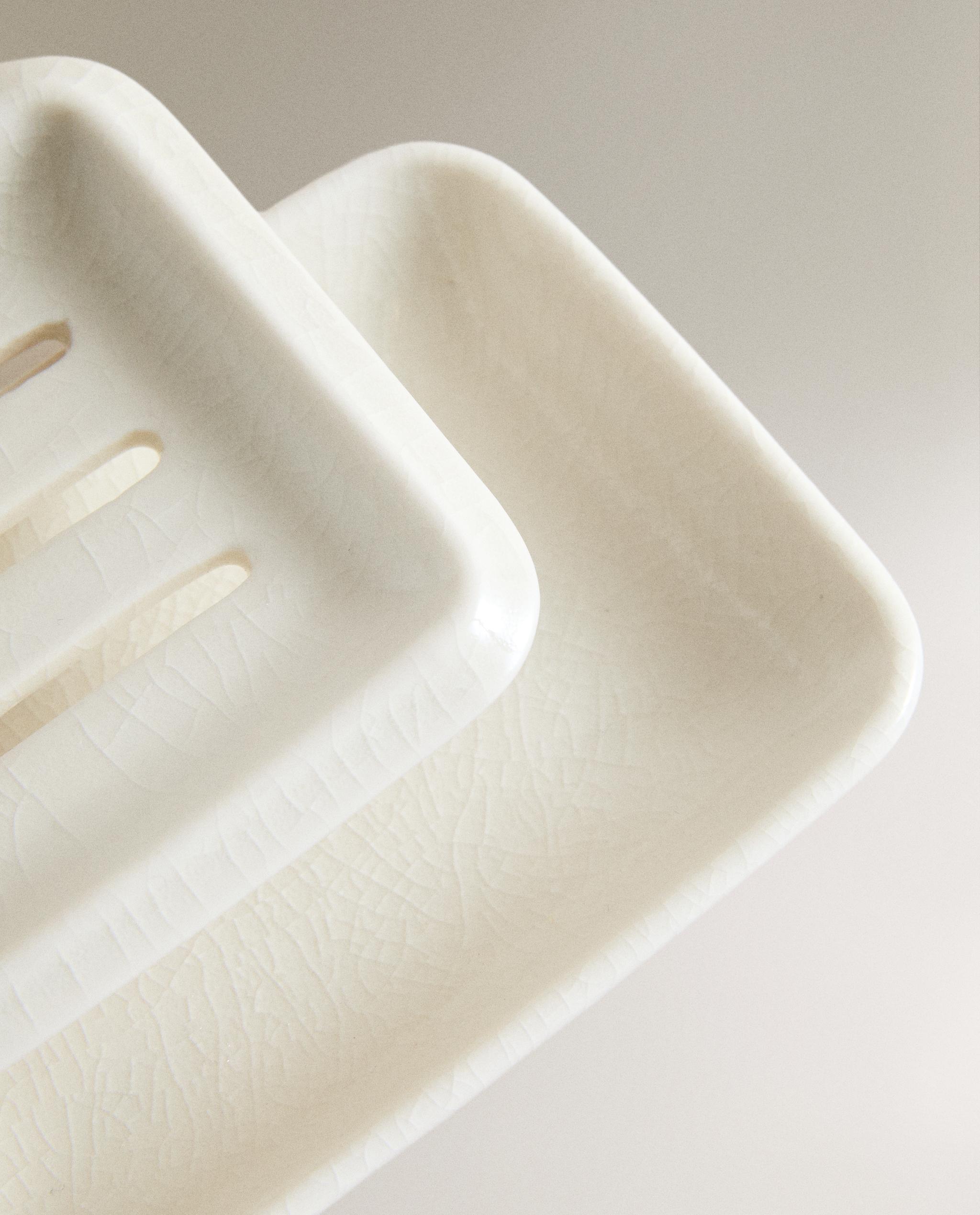 CERAMIC BATHROOM SOAP DISH WITH LID product thumbnail 4