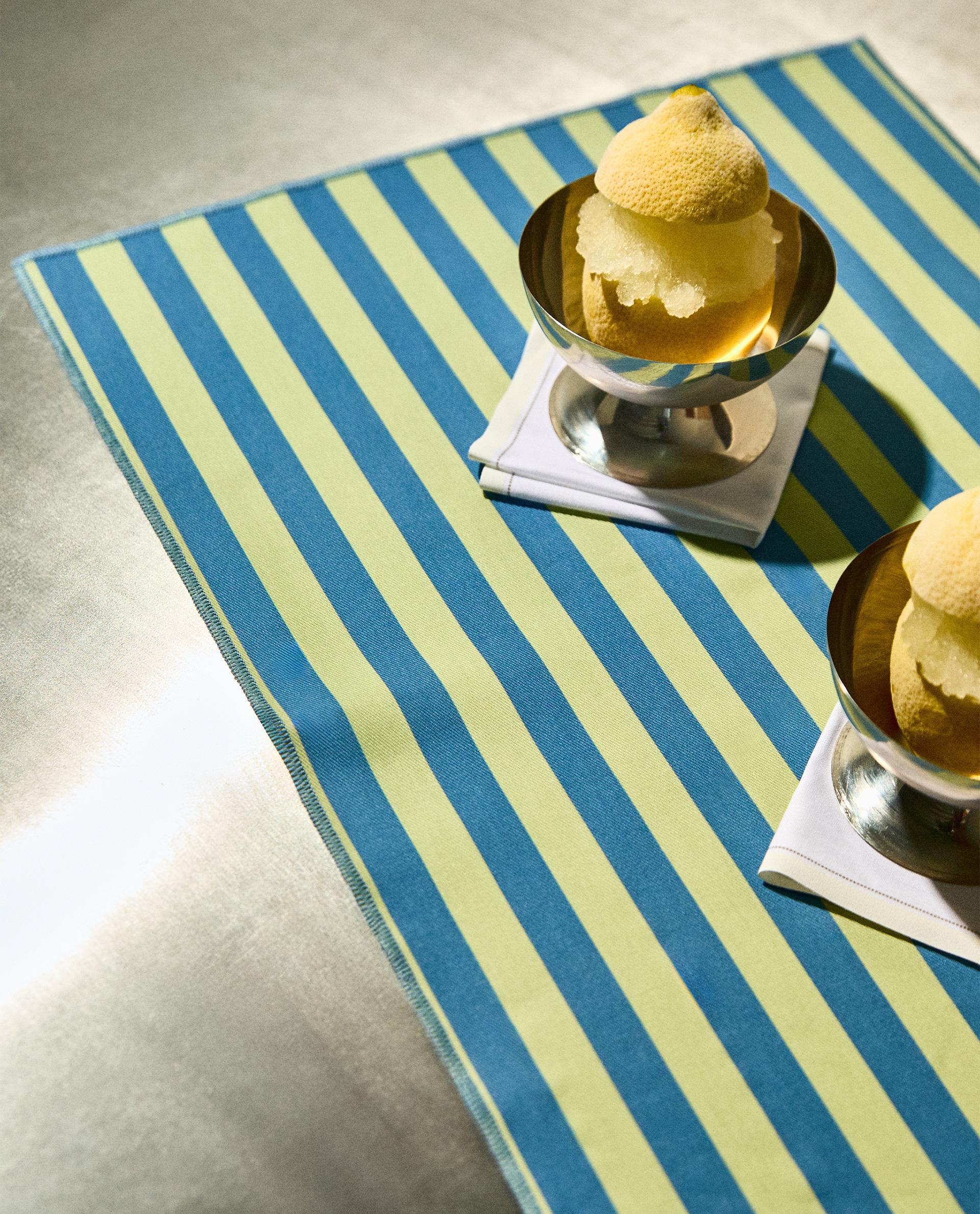 STRIPED RESIN-COATED PLACEMAT