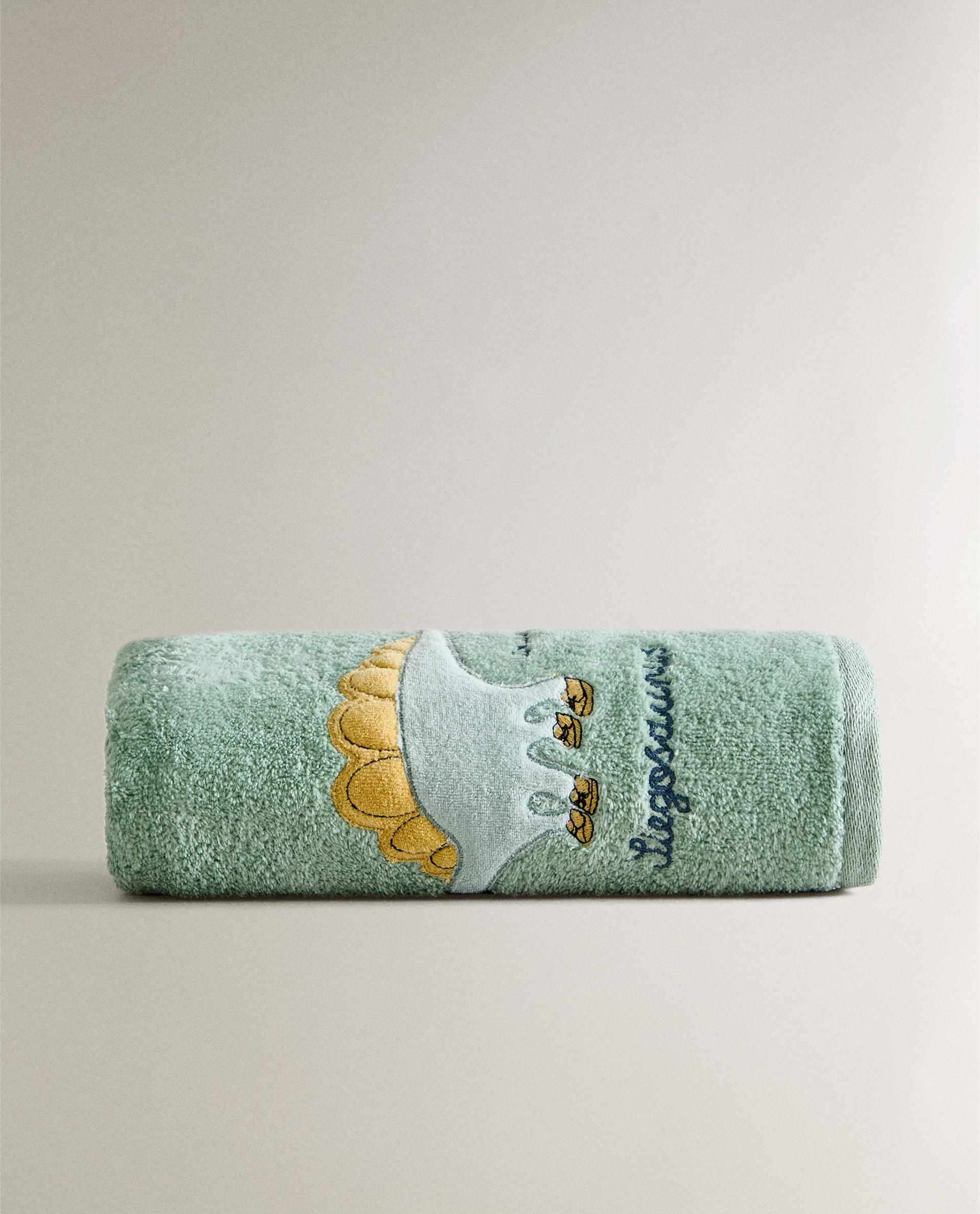 CHILDREN’S VELOUR DINOSAUR BATH TOWEL