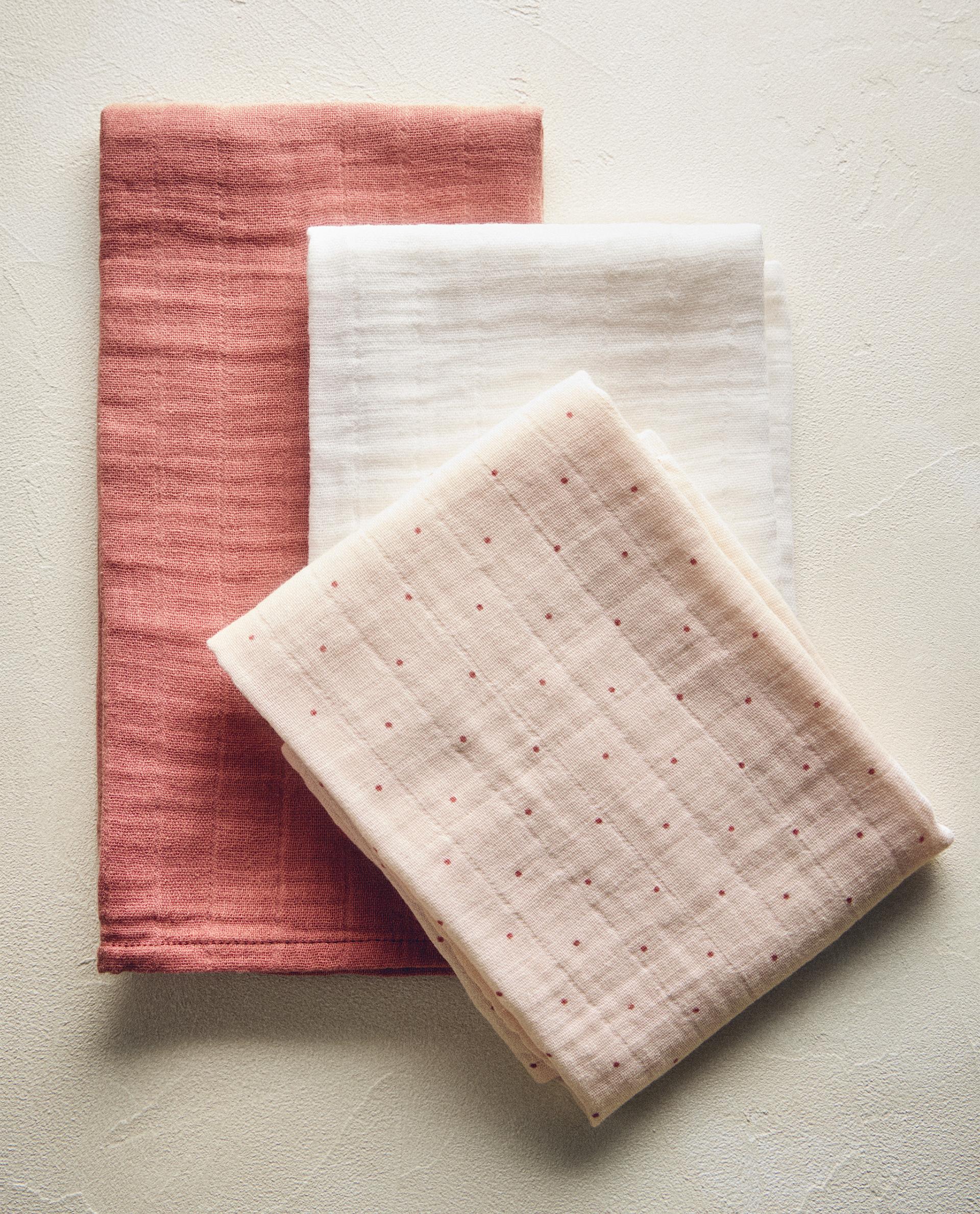 SET OF MULTICOLORED BABY MUSLIN CLOTHS (SET OF 3) SET OF MULTICOLORED BABY MUSLIN CLOTHS (SET OF 3)