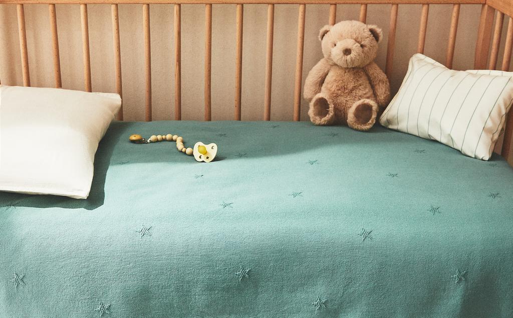 CHILDREN’S STAR BEDSPREAD