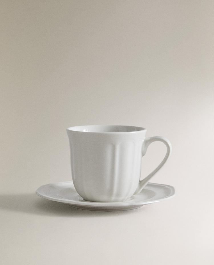 TASSE À THÉ ET SOUCOUPE PORCELAINE