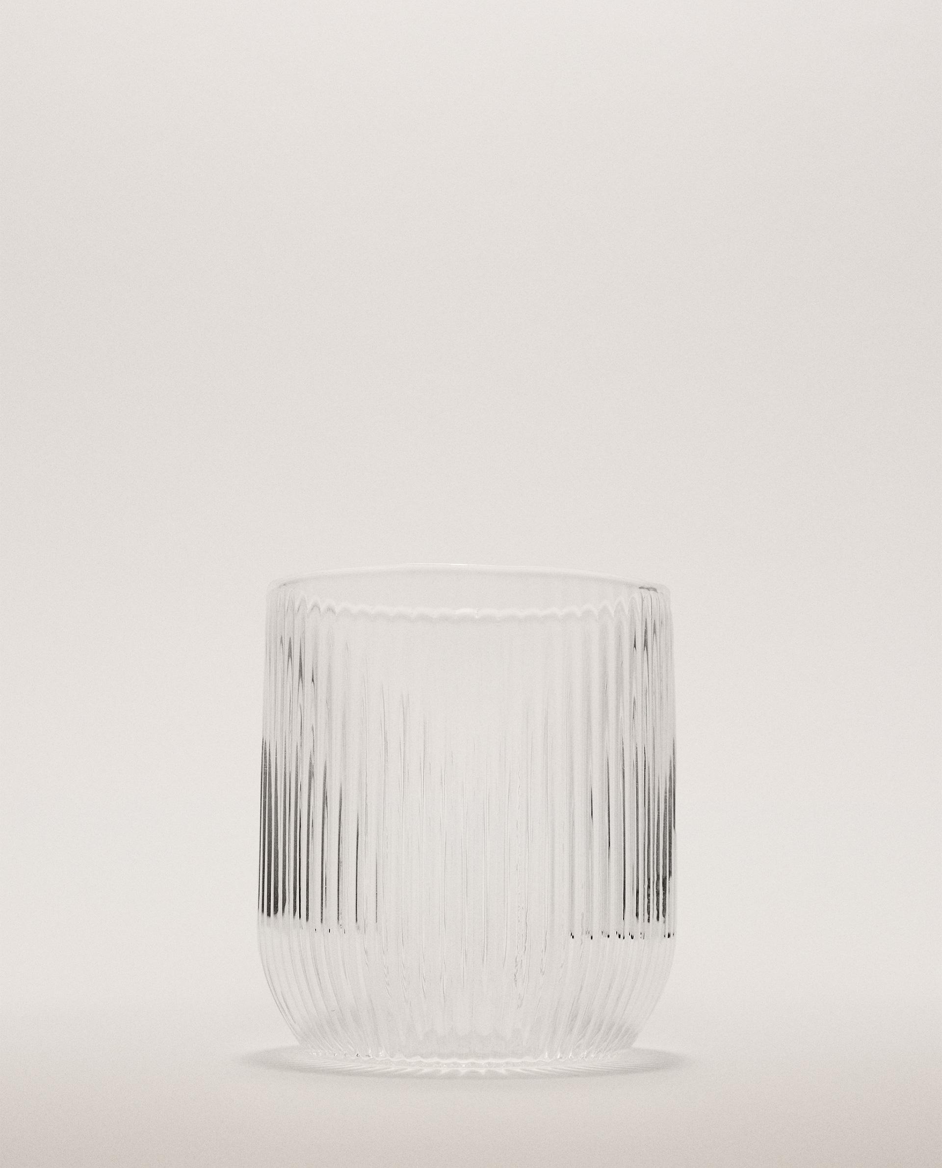 BOROSILICATE GLASS TUMBLER WITH RAISED LINES BOROSILICATE GLASS TUMBLER WITH RAISED LINES