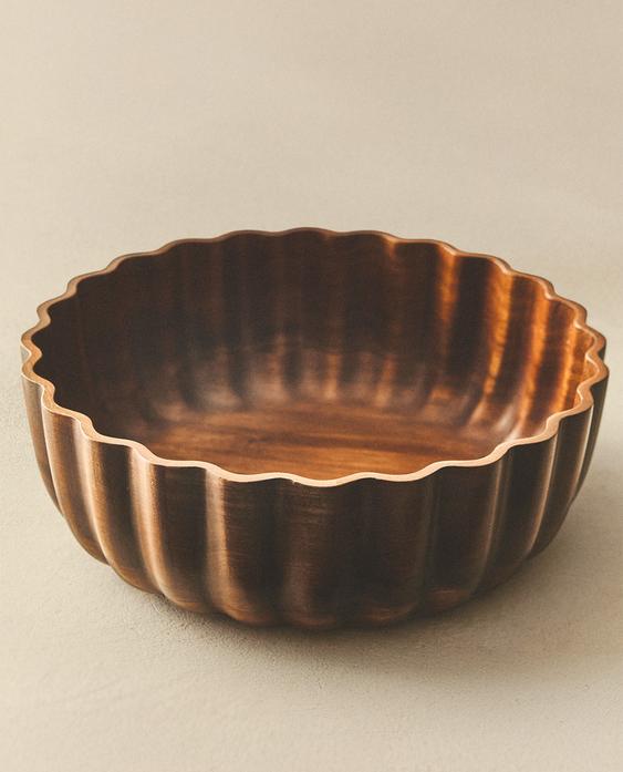 DALGALI SALATA KASESİ