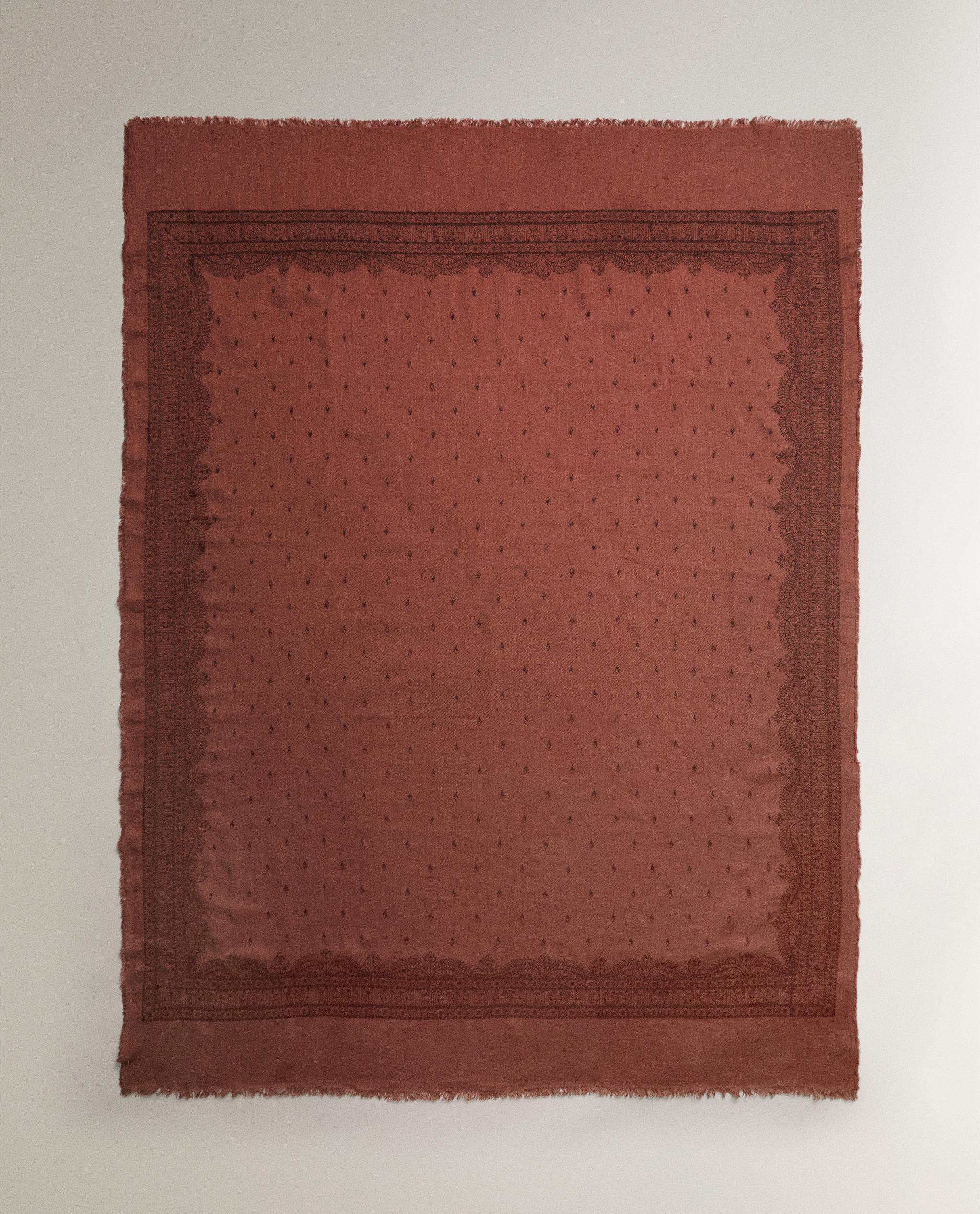 EMBROIDERED LINEN AND COTTON BLANKET product thumbnail 7