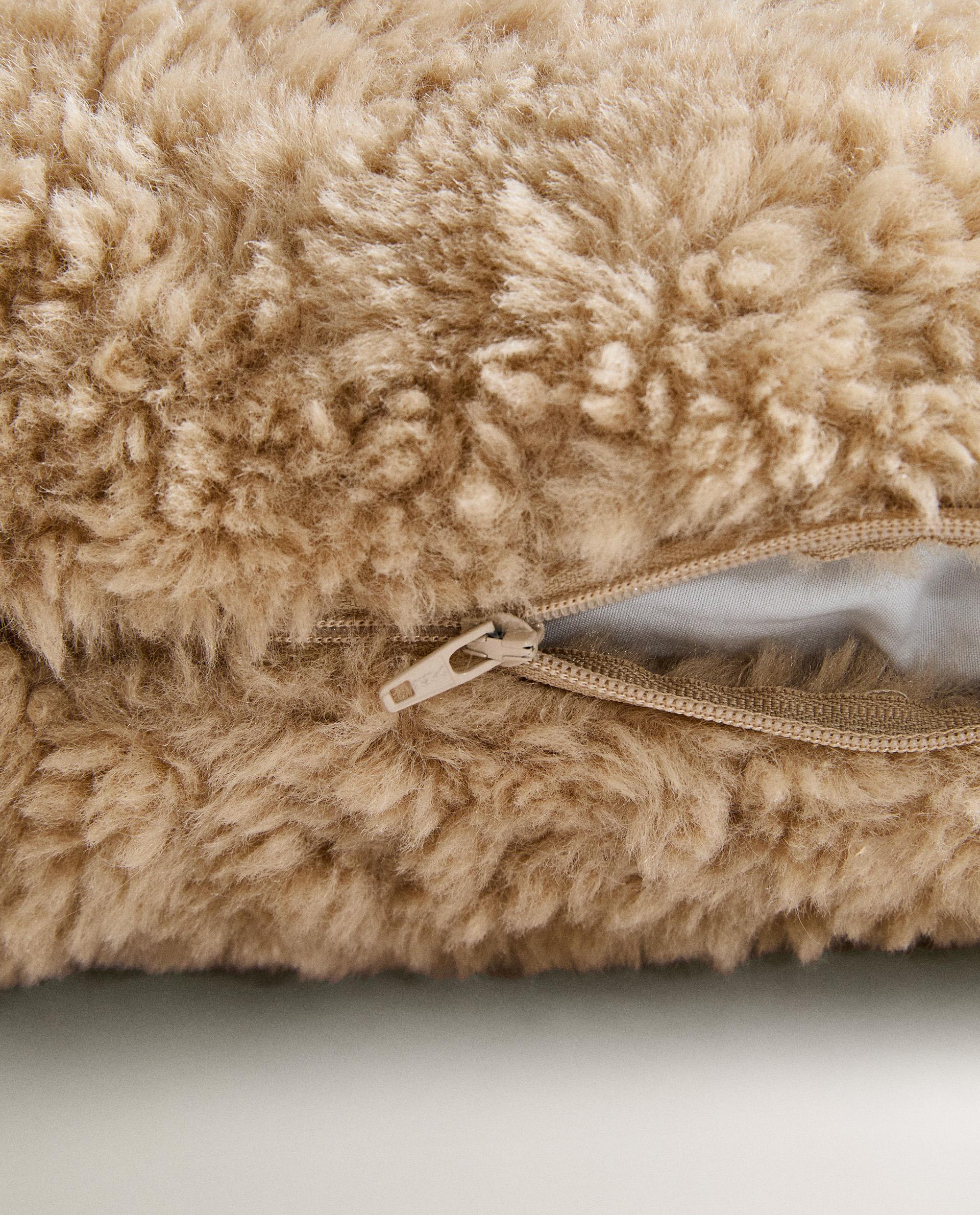 FAUX SHEARLING PET BED | Zara Home United States of America