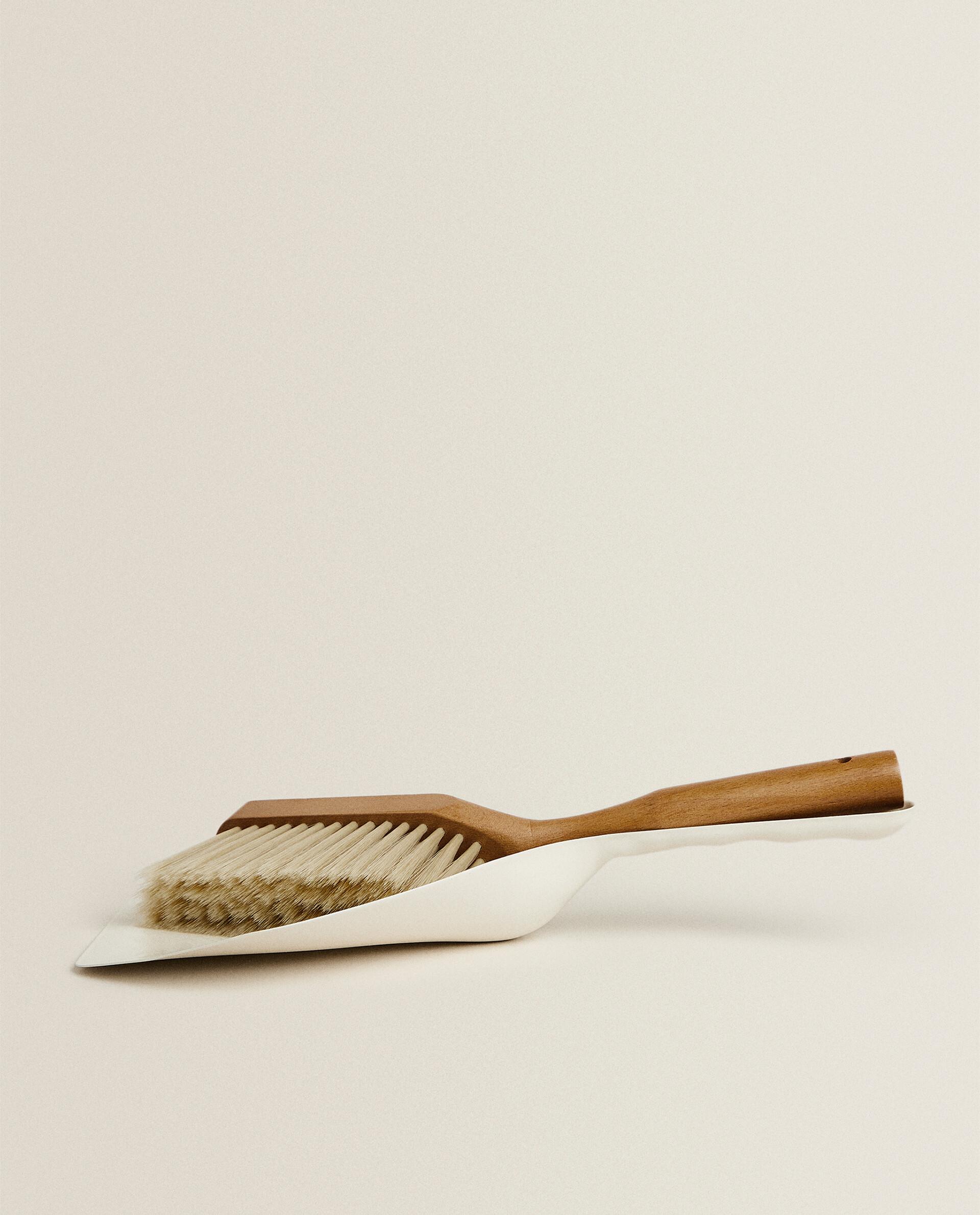 DUSTPAN AND BRUSH SET product thumbnail 11