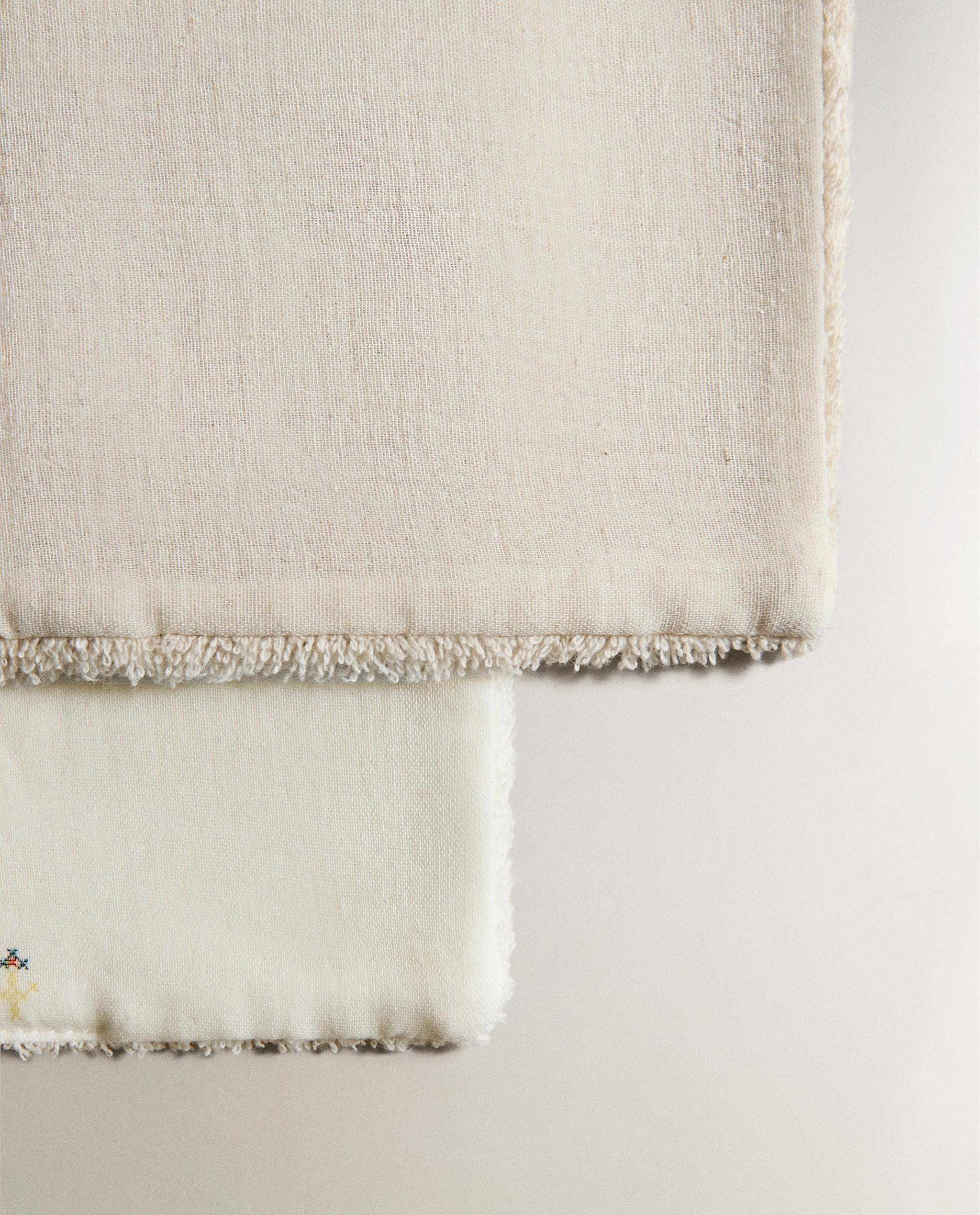 MINI RABBIT BABY TOWEL (PACK OF 2) product thumbnail 3