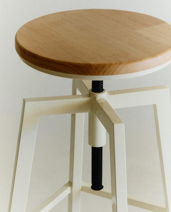 TABURETE ALTO GIRATORIO MADERA Y METAL TABURETE ALTO GIRATORIO MADERA Y METAL