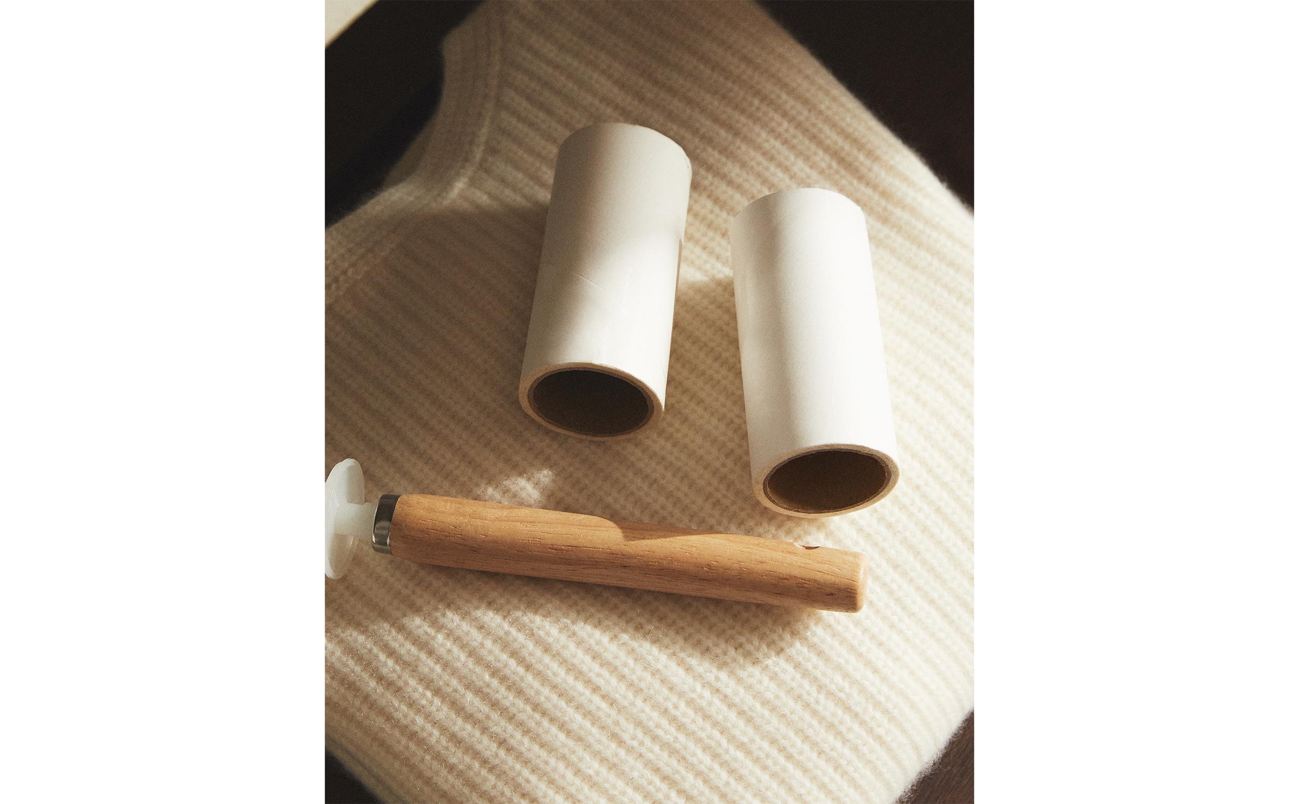 ADHESIVE LINT ROLLER REFILL (PACK OF 2) product thumbnail 13