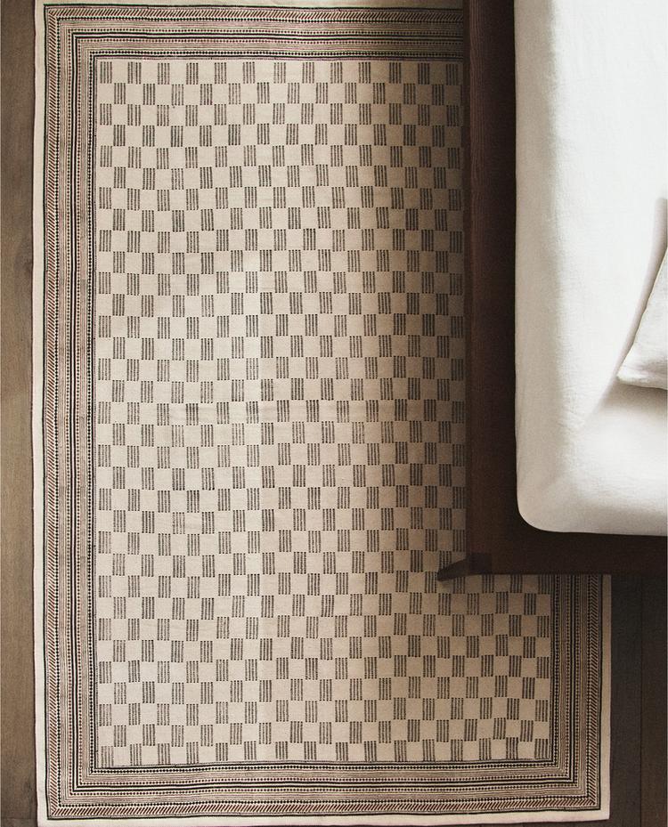 BAVLNENÝ KOBEREC S BLOKOVÝM VZOROM