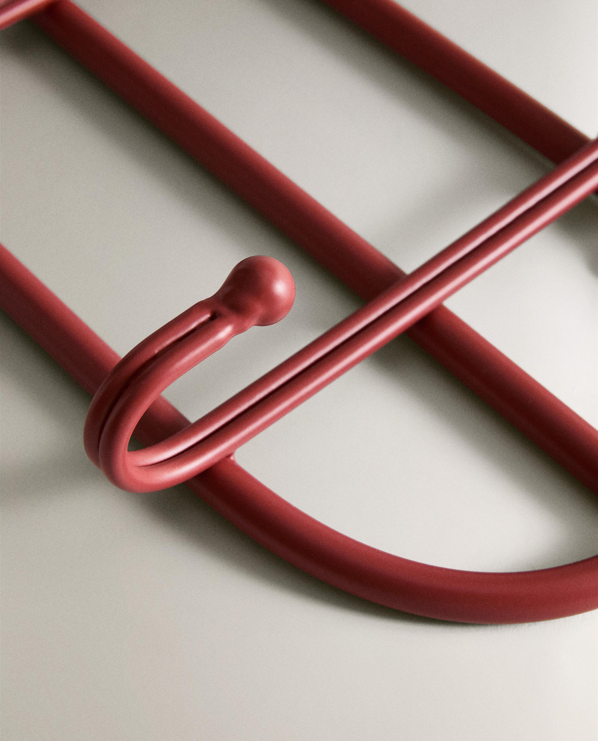 KIDS' IRON CLOTHES RACK product thumbnail 3