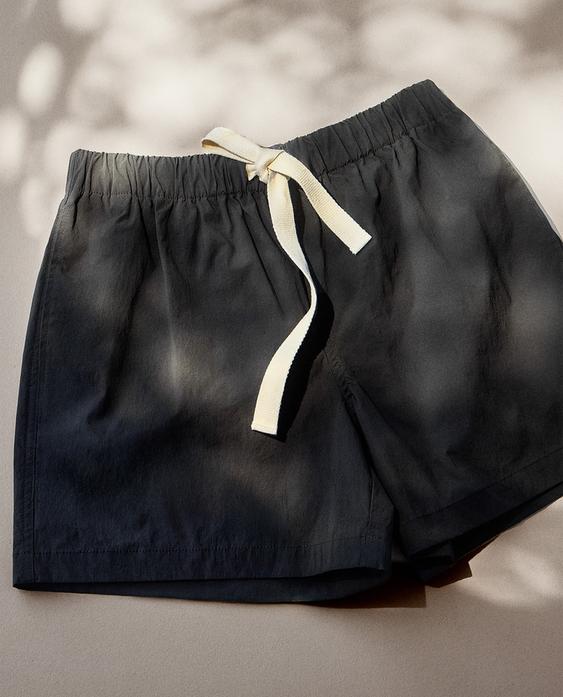 PLAIN BEACH SWIMMING TRUNKS