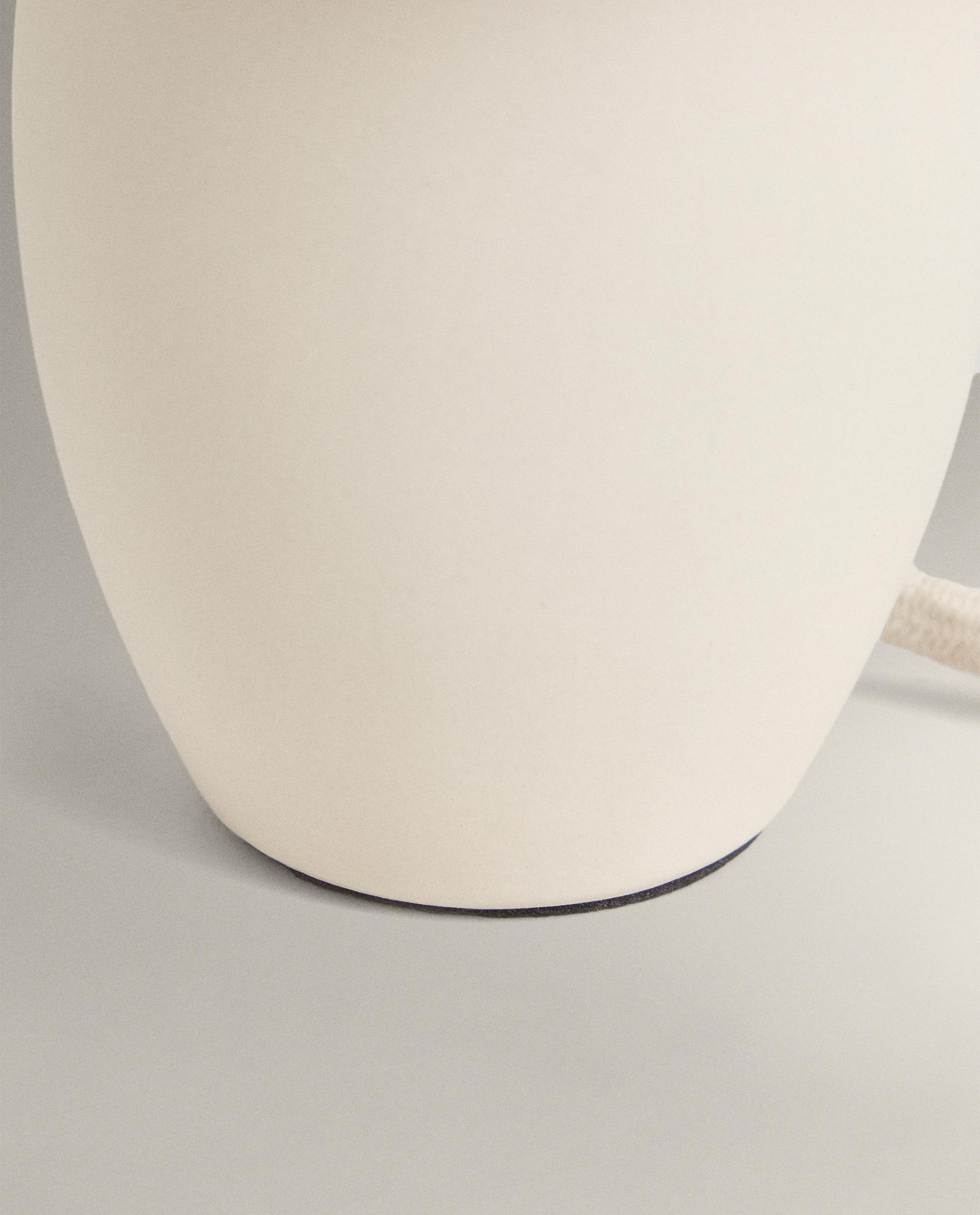 CERAMIC TABLE LAMP