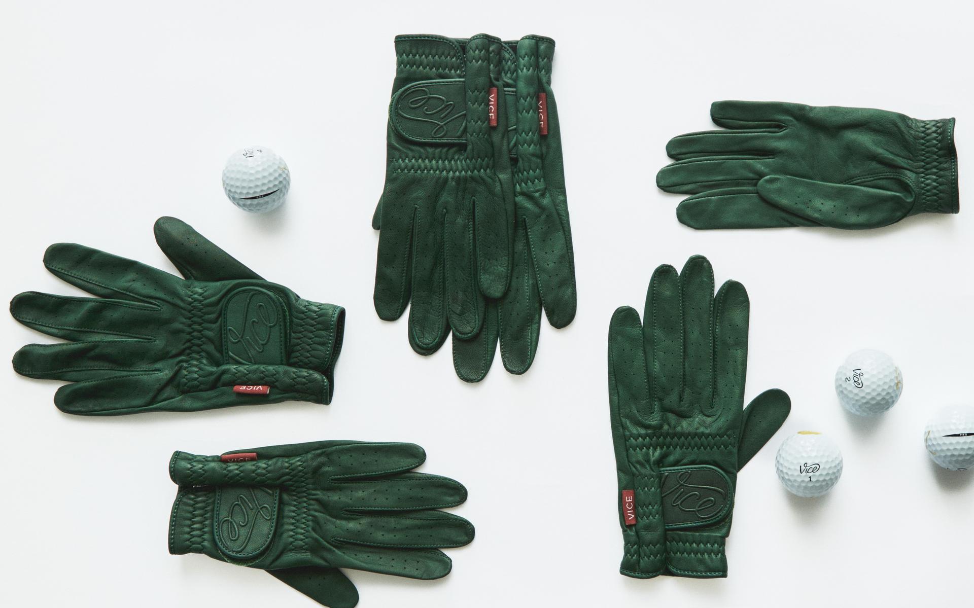 DOREZA DHE PAKETË ME TOPA GOLFI