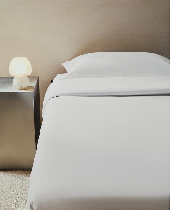 THICK SATEEN DUVET COVER (300 THREAD COUNT) THICK SATEEN DUVET COVER (300 THREAD COUNT)