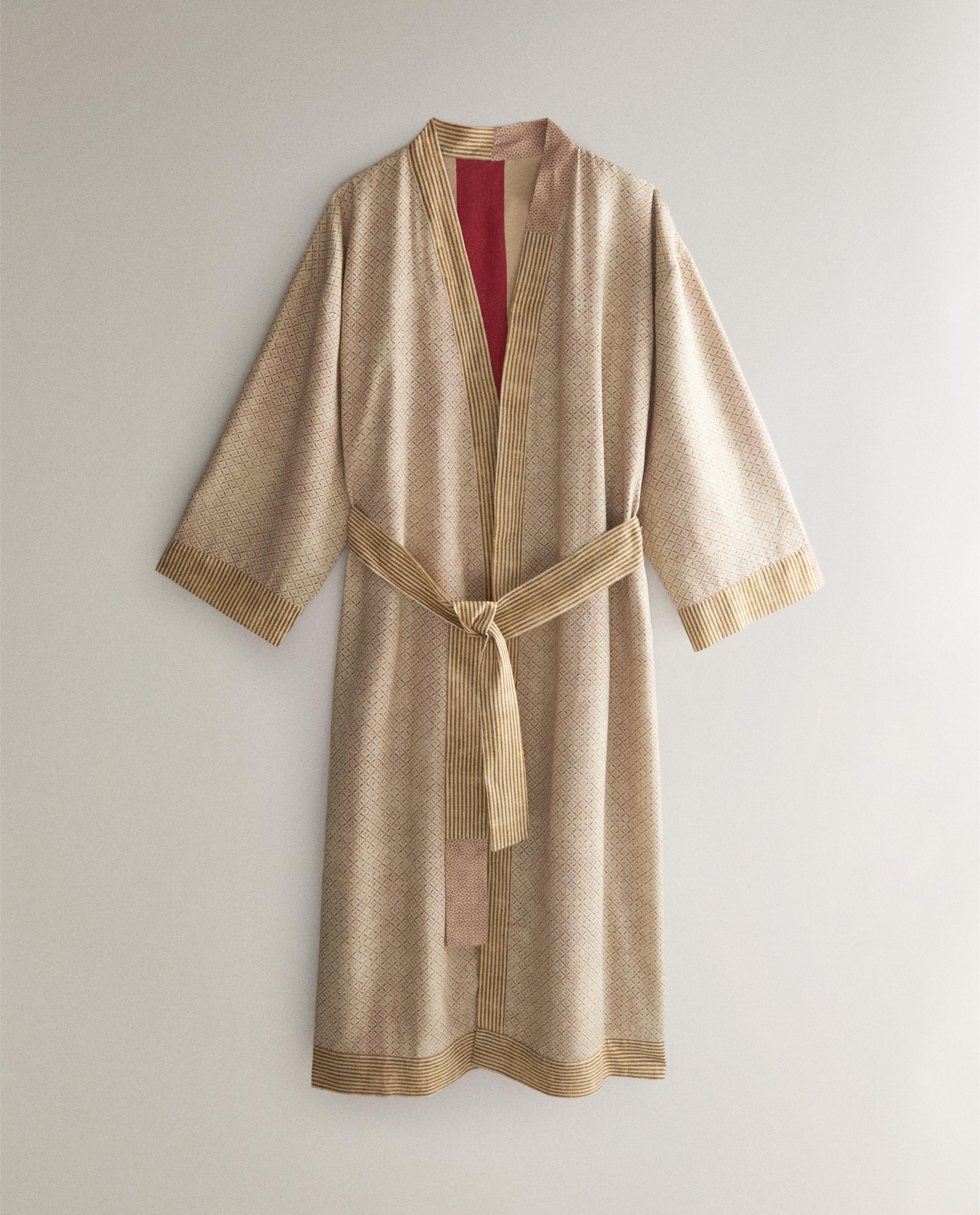 DRESSING GOWN WITH CONTRAST PRINTS | KATHARINE POLE product thumbnail 5