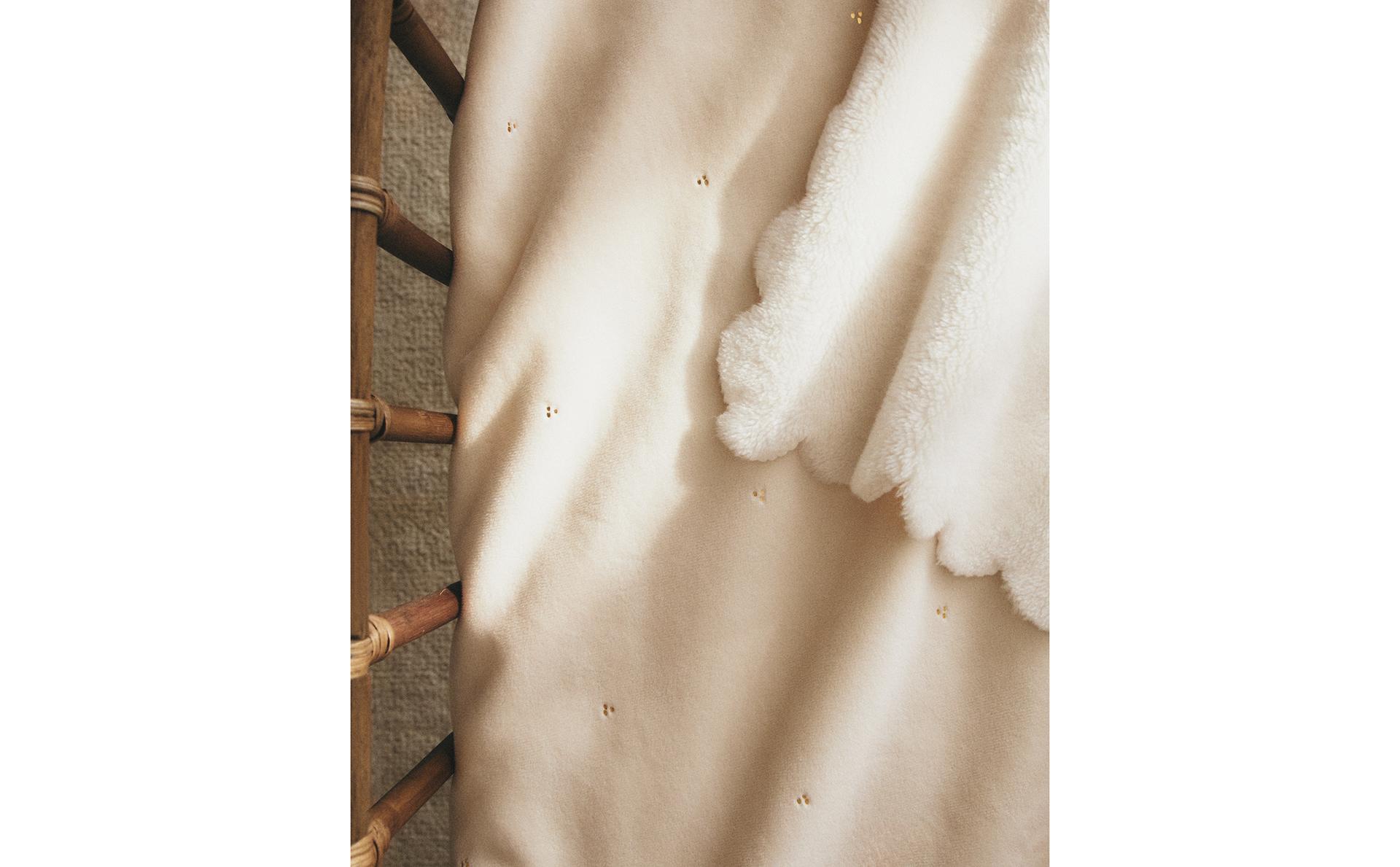 SHINY EMBROIDERED FLEECE BABY BLANKET SHINY EMBROIDERED FLEECE BABY BLANKET