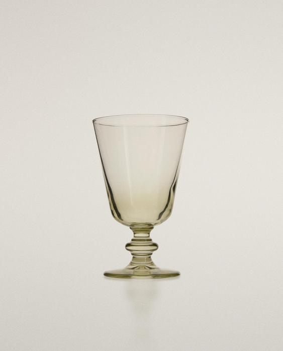 ЦВЕТНА ЧАША ЗА ВИНО