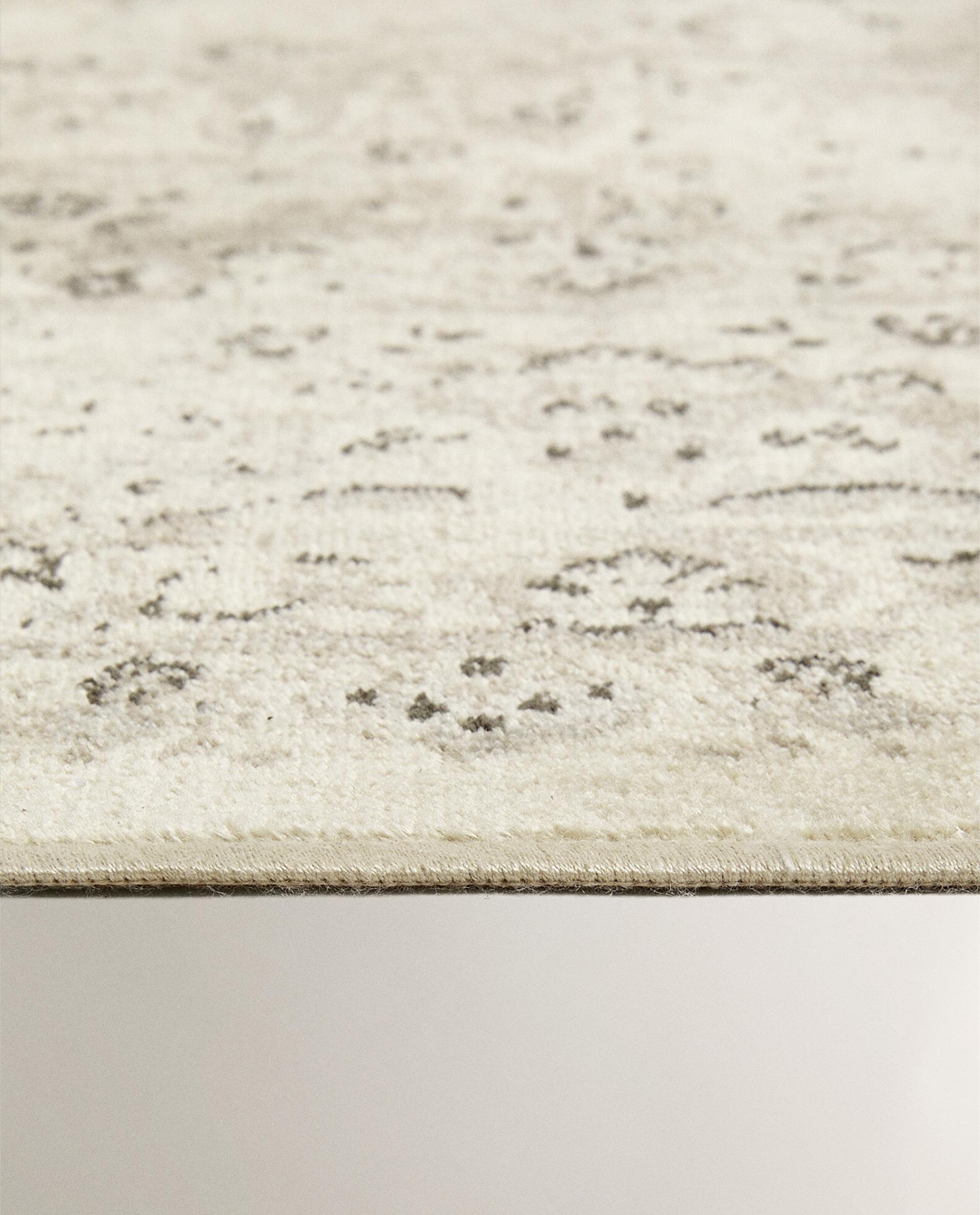 VINTAGE-EFFECT RUG product thumbnail 14