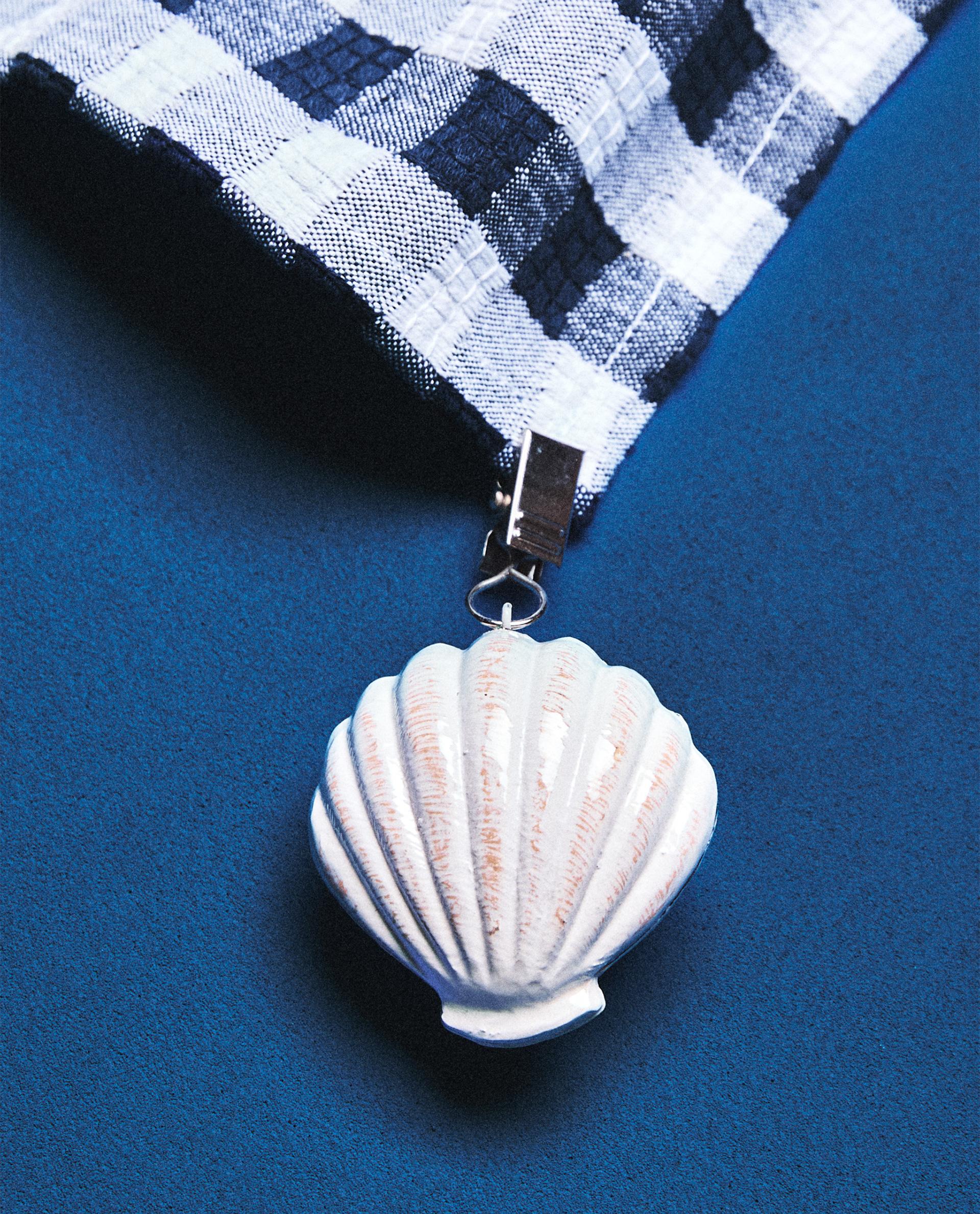 SET OF MARINE TABLECLOTH CLIPS (SET OF 4) | Zara Home United