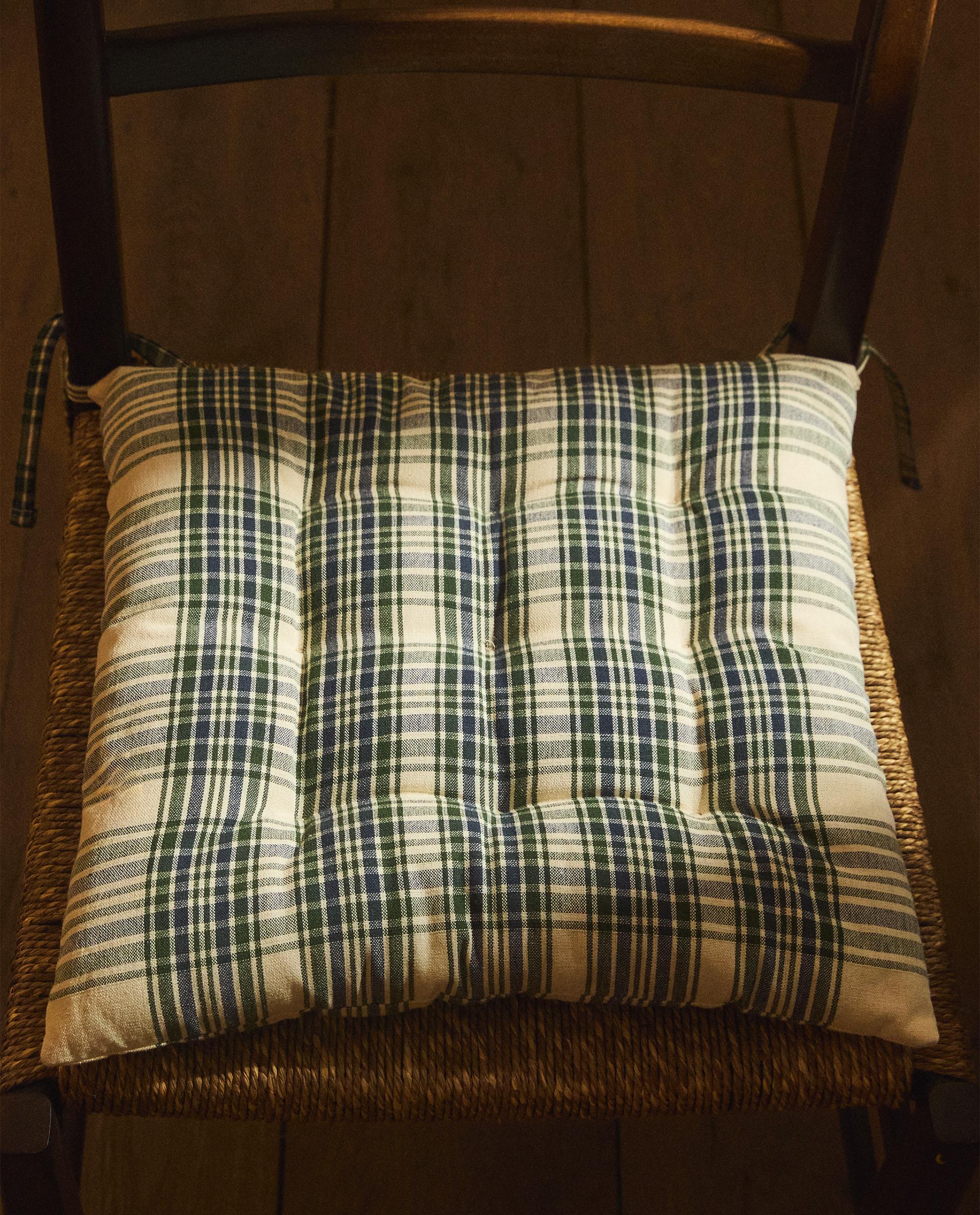 COJÍN SILLA NAVIDAD Zara Home Colombia