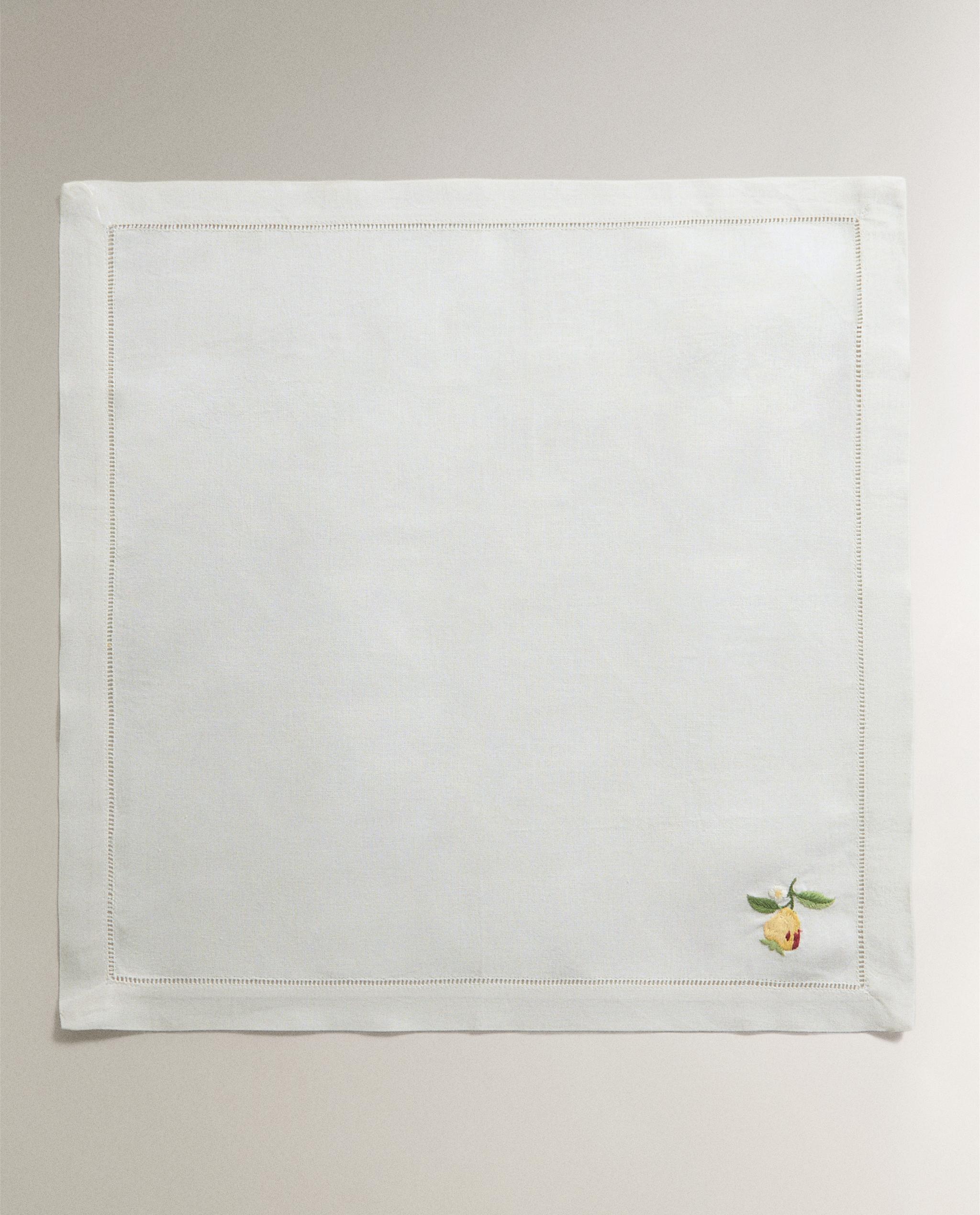 PACK OF EMBROIDERED FRUIT NAPKINS (PACK OF 2) product thumbnail 7