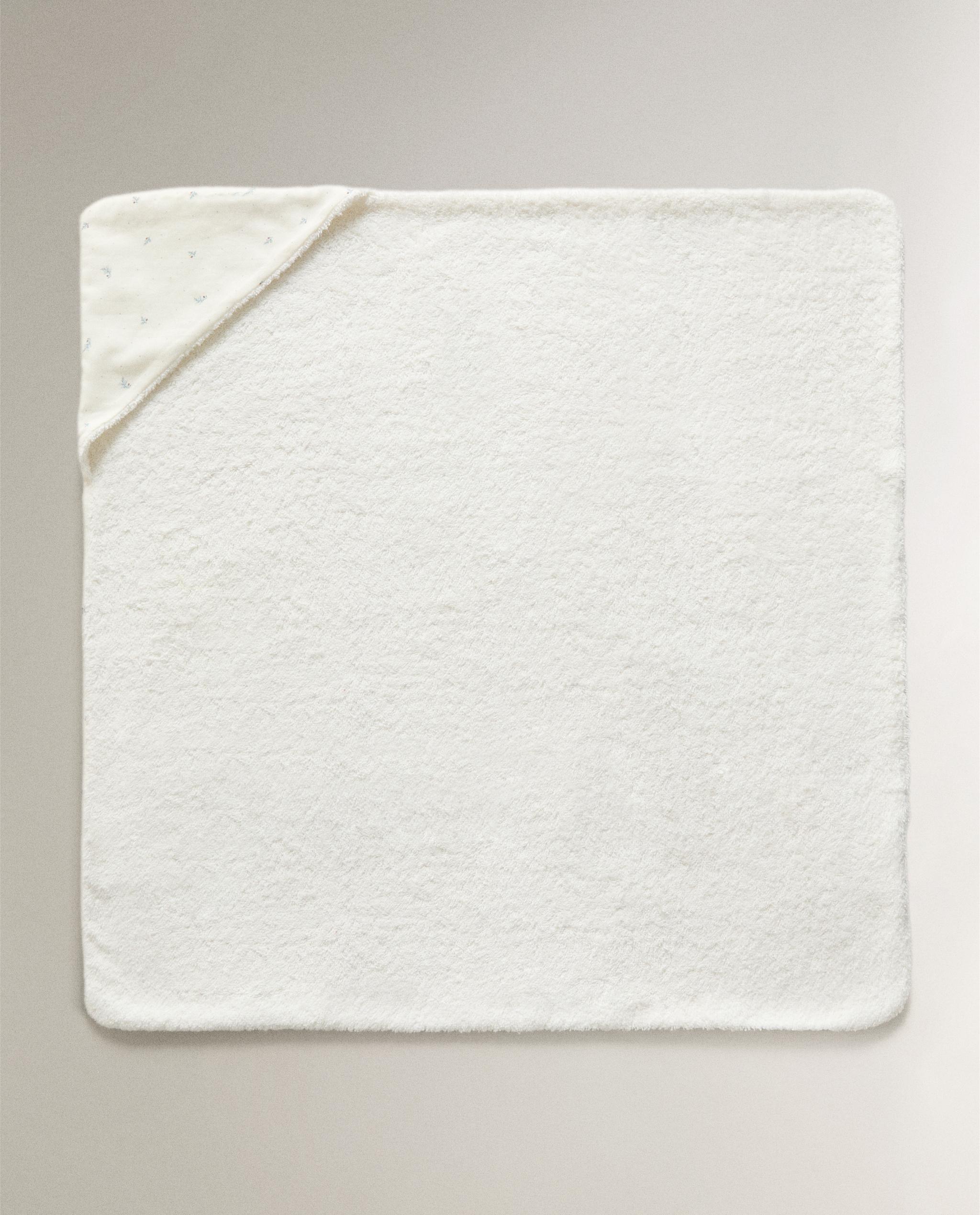 FLORAL HOODED BABY TOWEL product thumbnail 3