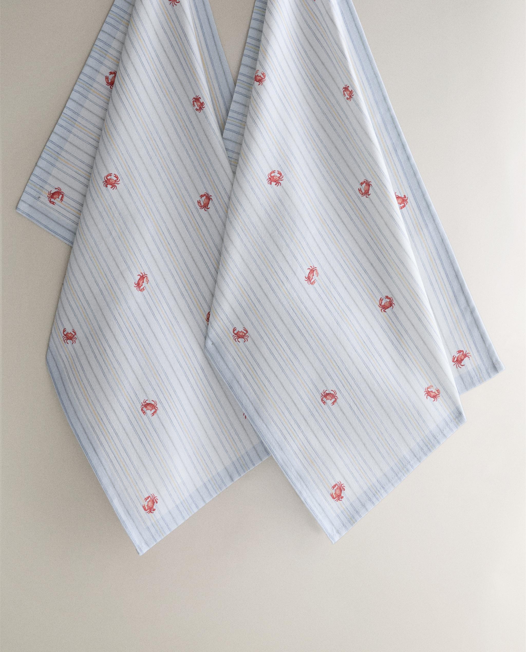 PACK OF CRAB PRINT TEA TOWELS (PACK OF 2) product thumbnail 2