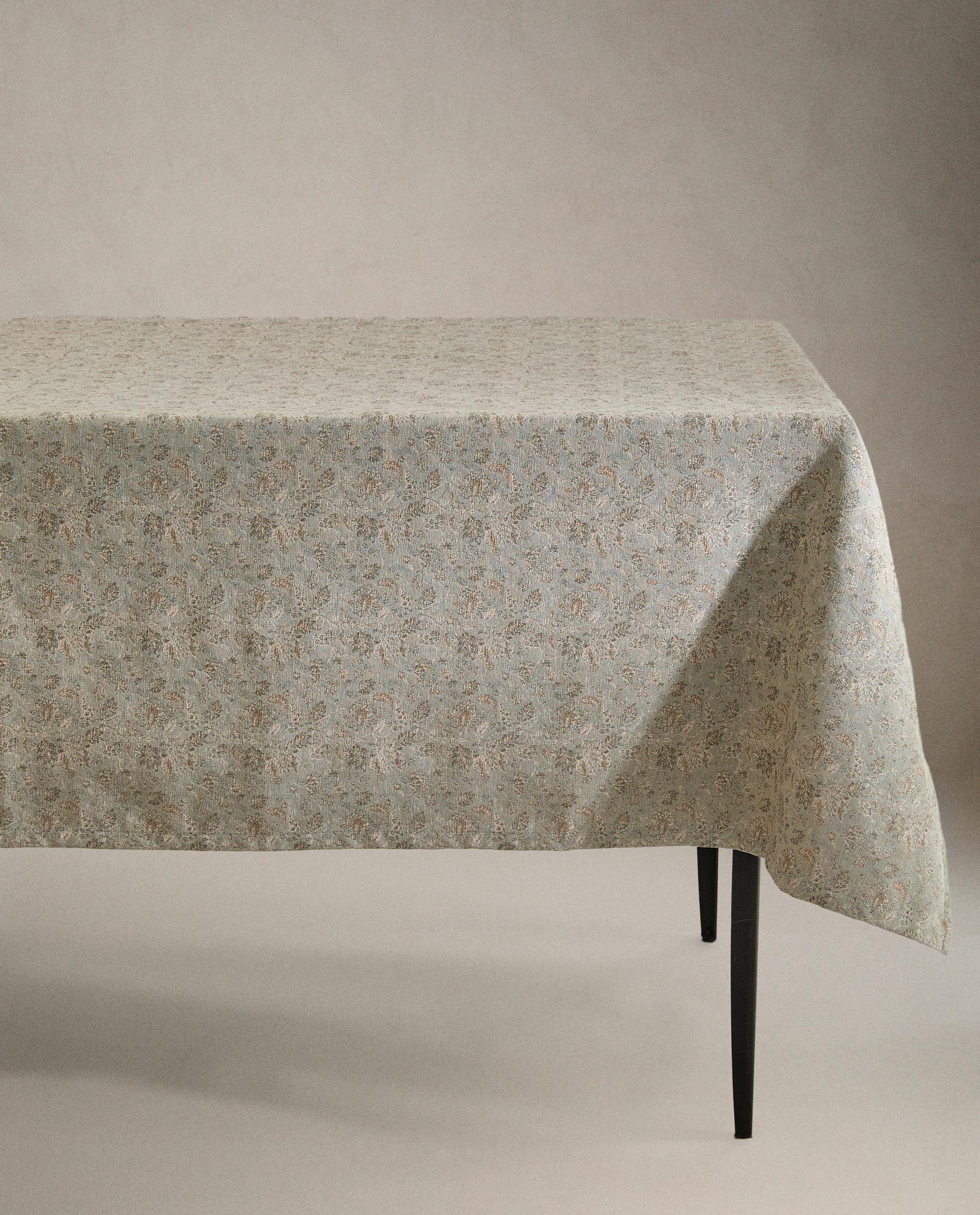 フローラル ジャカード テーブルクロス | Zara Home 日本/Japan