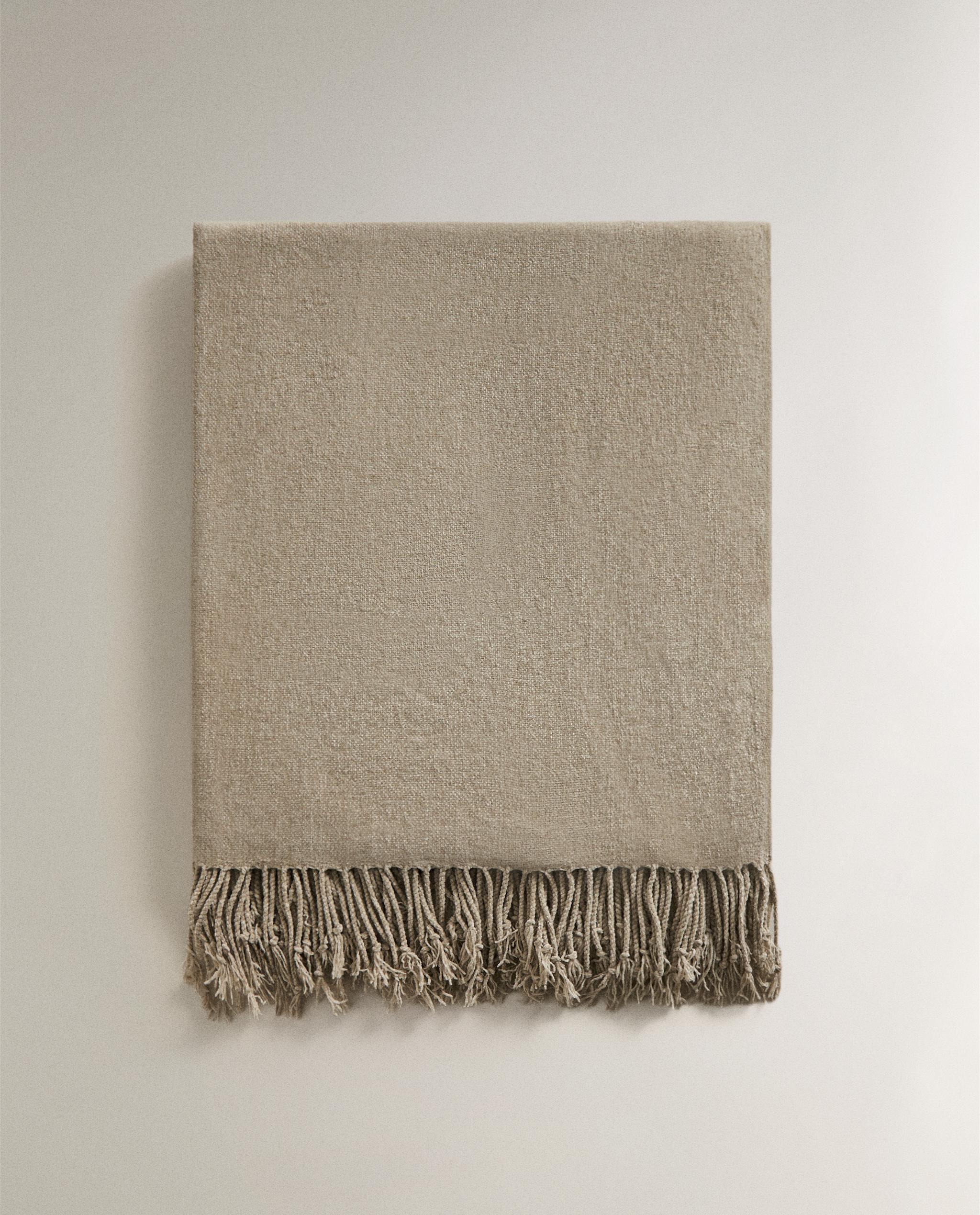 CHENILLE THROW product thumbnail 2