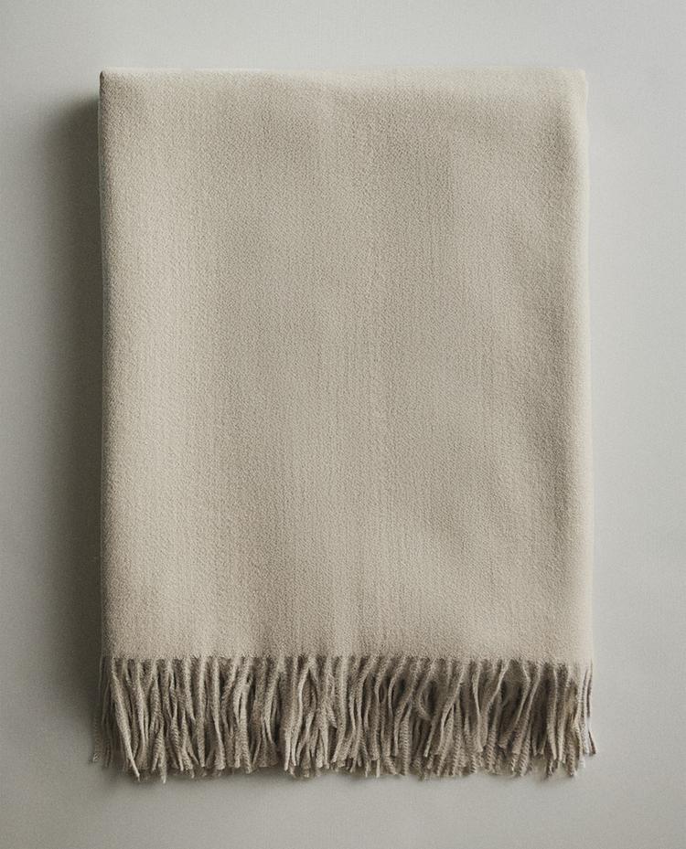FRINGED SOFT THROW FRINGED SOFT THROW