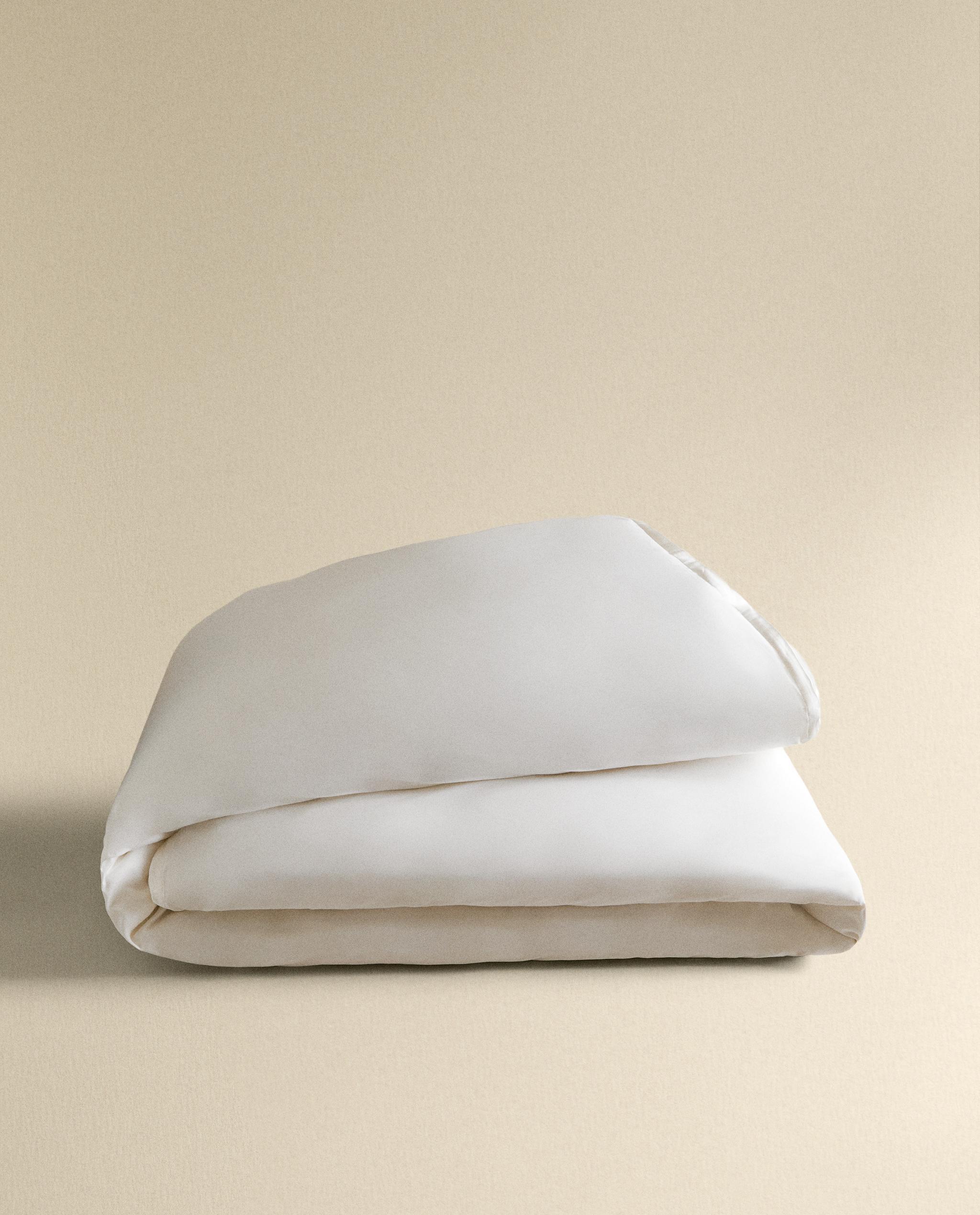 SATEEN DUVET COVER WITH SILK BORDER (300 THREAD COUNT) | Zara Home