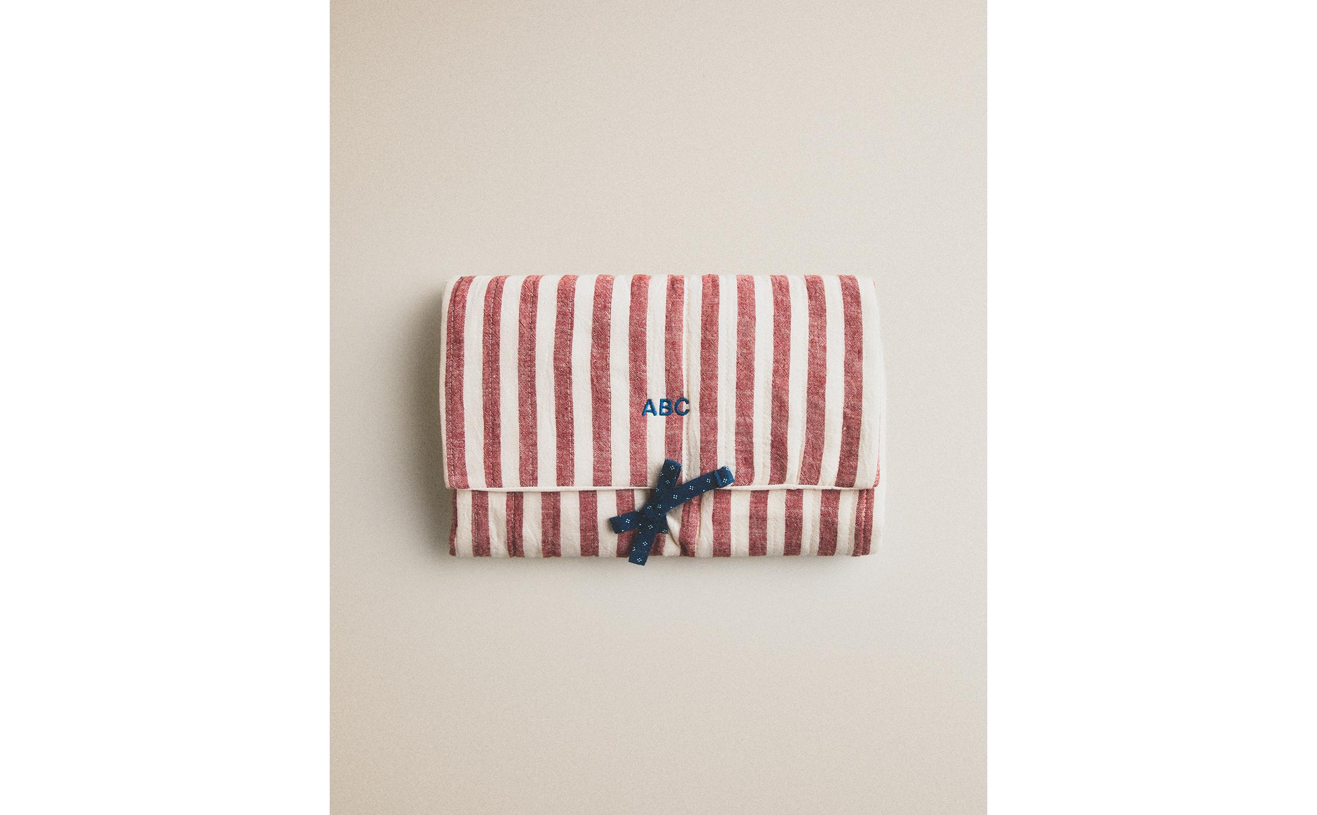 PORTABLE STRIPED BABY CHANGING MAT product thumbnail 14