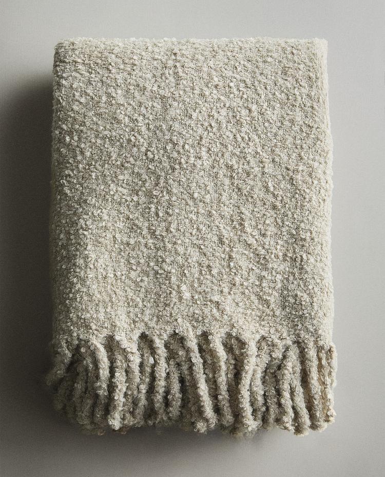 FRINGED THROW FRINGED THROW