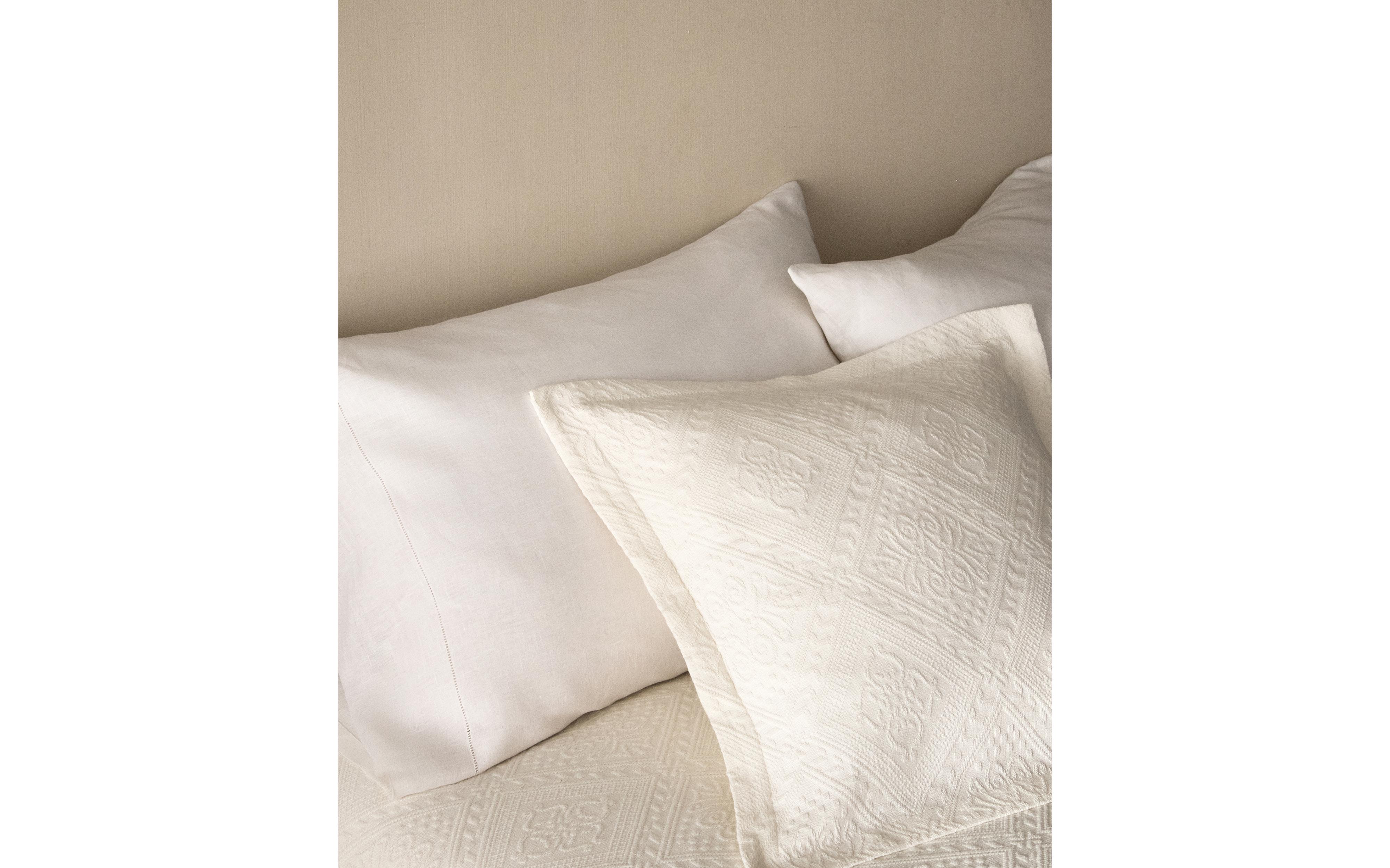 GEOMETRIC PATTERN CUSHION COVER product thumbnail 18