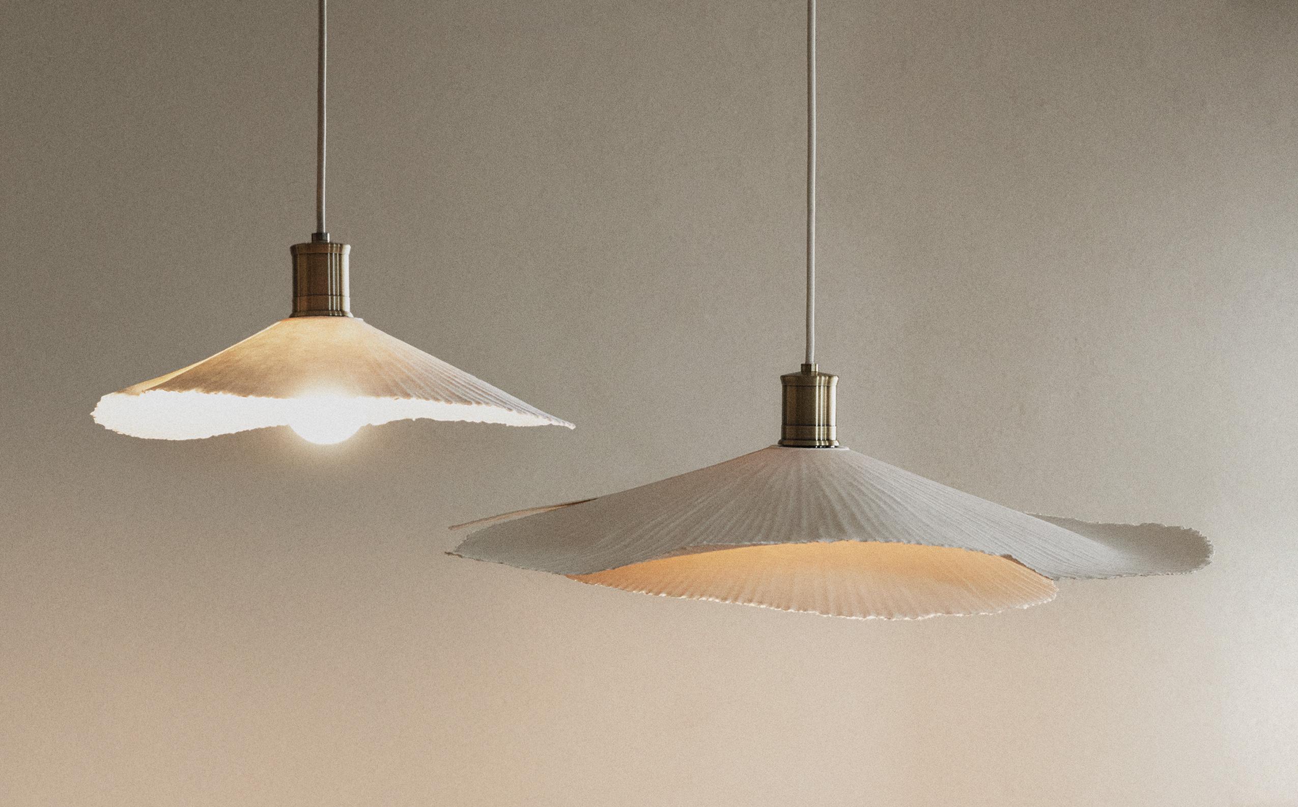 MEDIUM FLOWER CEILING LAMP