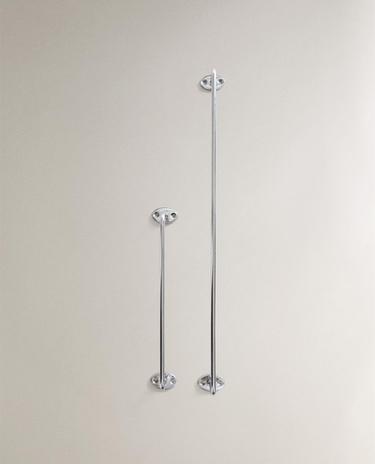 SILVER METAL TOWEL RACK
