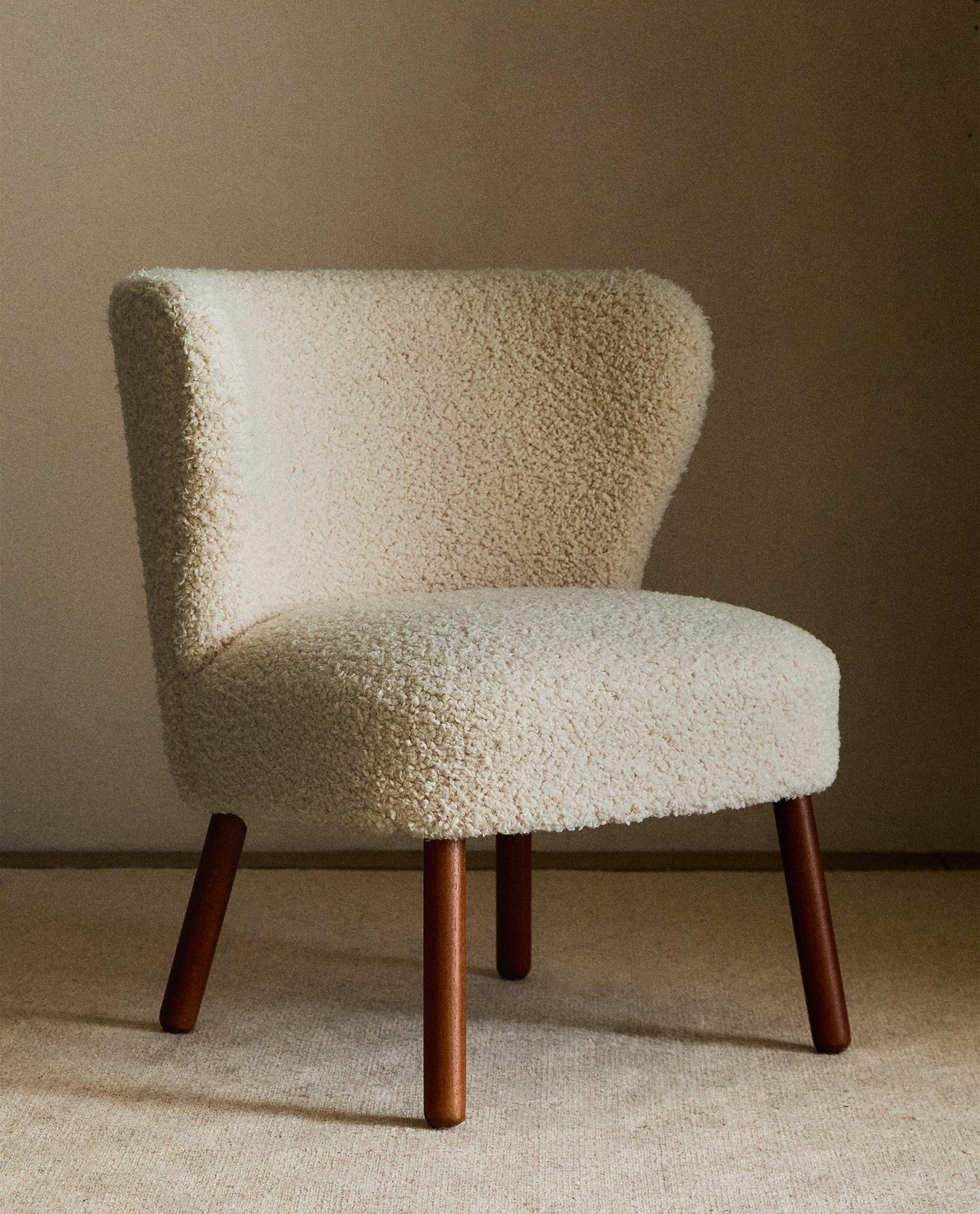 LIGHT BEIGE TERRY ARMCHAIR