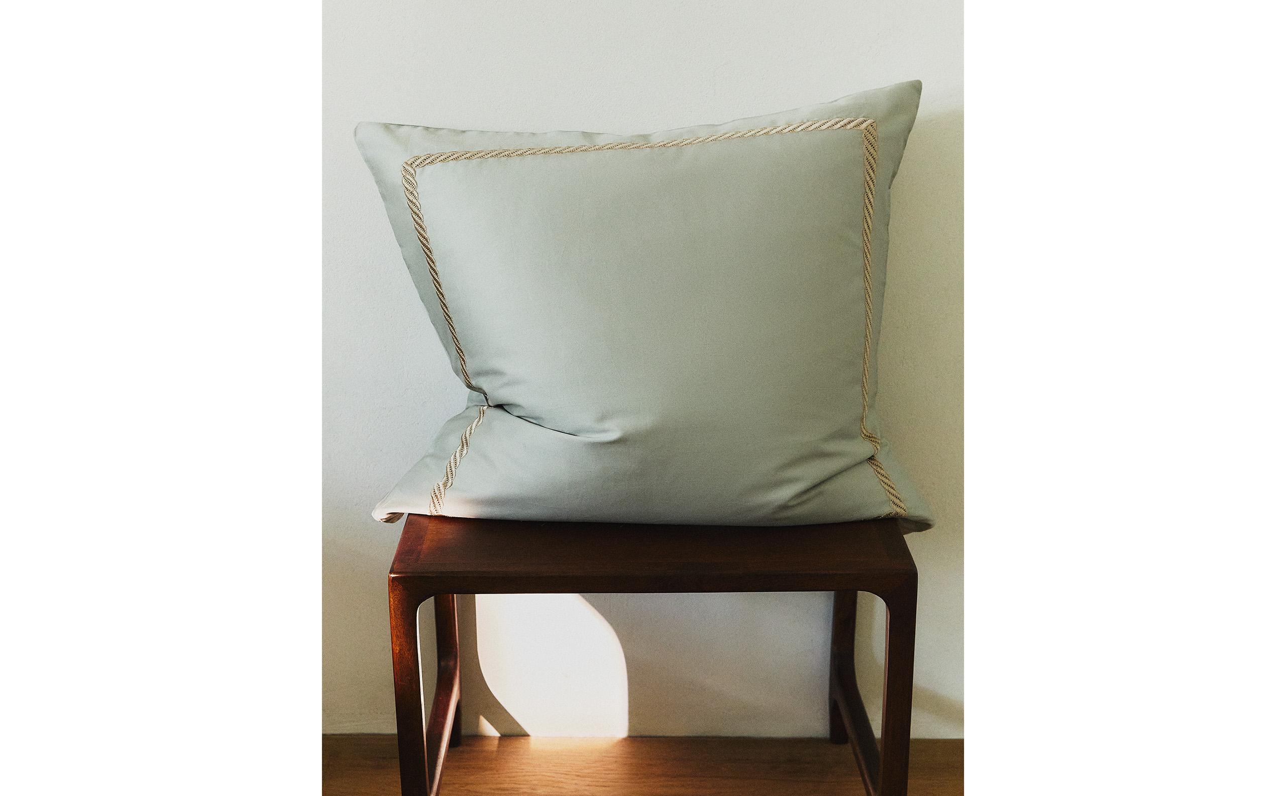 SATEEN PILLOWCASE WITH DECORATIVE EMBROIDERY product thumbnail 7