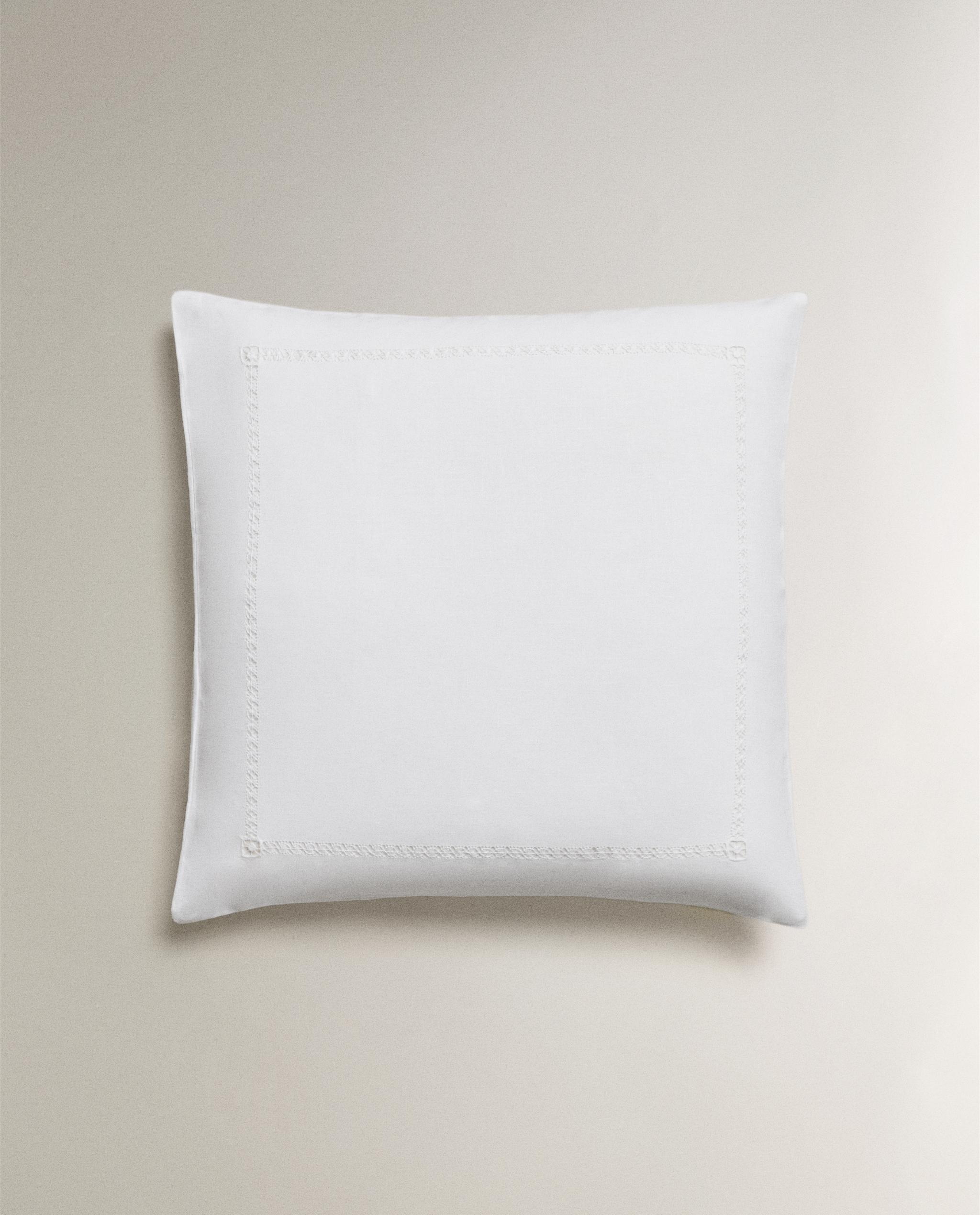 PILLOWCASES AND CUSHIONS product thumbnail 5