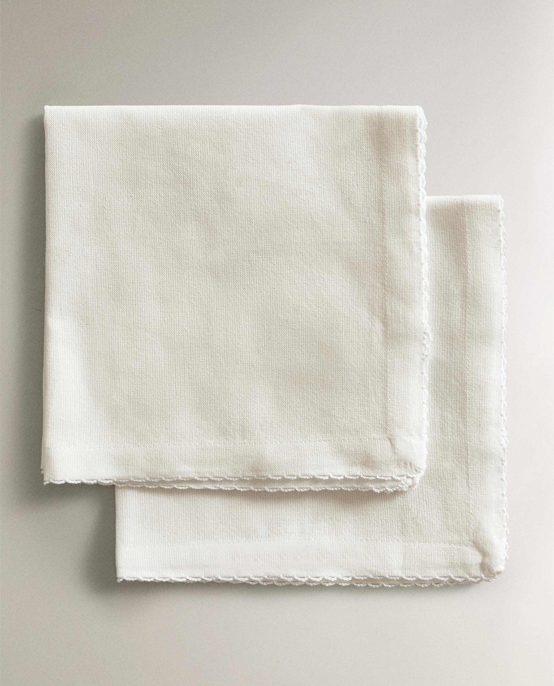 PACK OF PLAIN SCALLOPED NAPKINS (PACK OF 2) product thumbnail 8