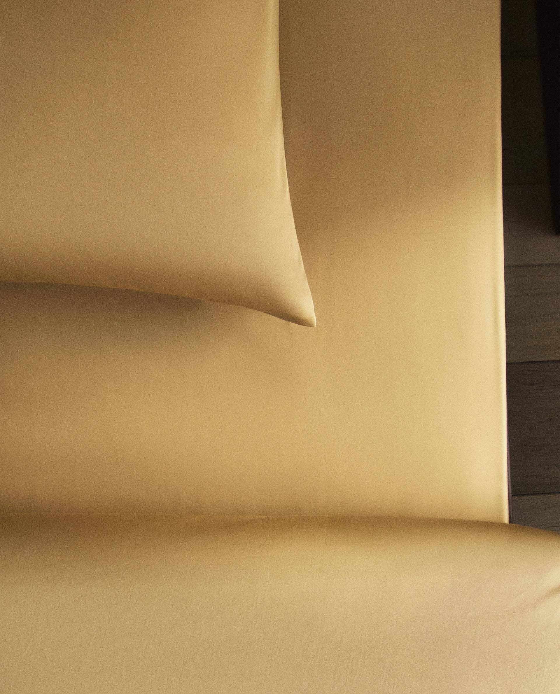 SATEEN FITTED SHEET | 40 CM HIGH (300 THREAD COUNT) SATEEN FITTED SHEET | 40 CM HIGH (300 THREAD COUNT)