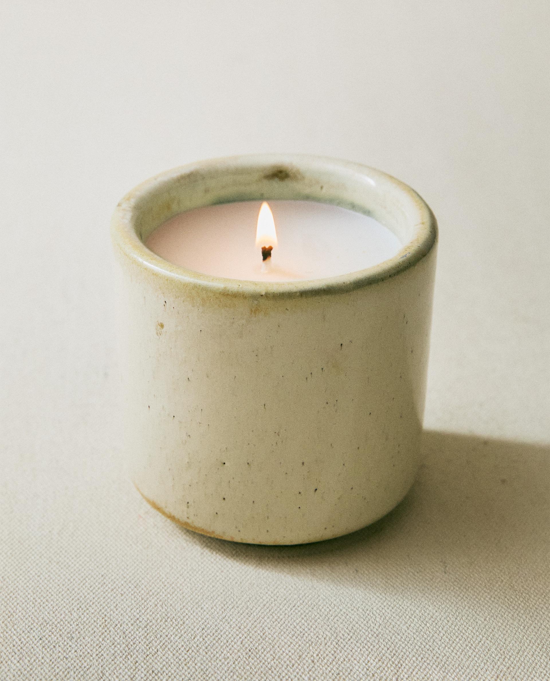 (125 G) SALTY BUTTER CROISSANT SCENTED CANDLE (125 G) SALTY BUTTER CROISSANT SCENTED CANDLE