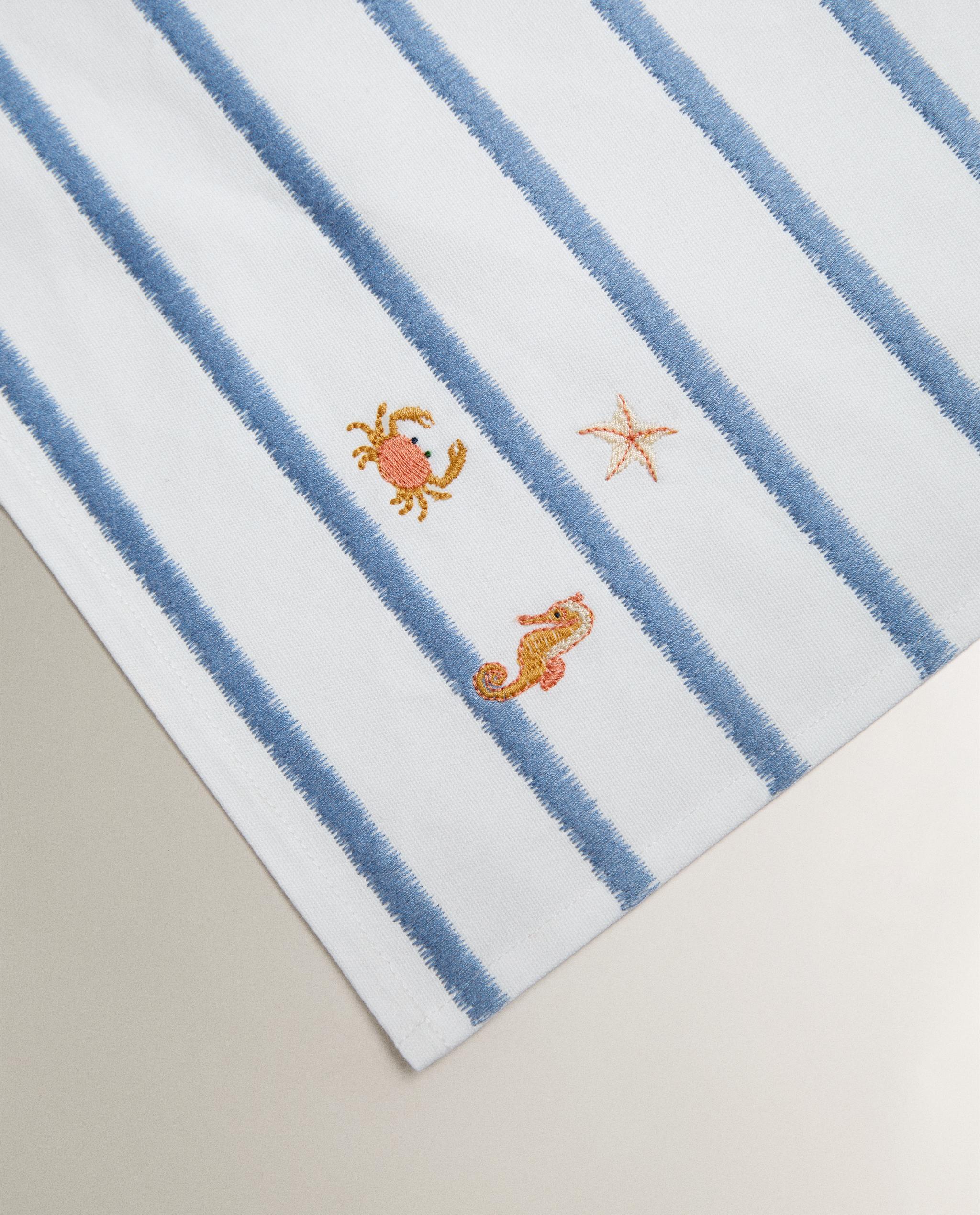 EMBROIDERED PLACEMAT product thumbnail 15